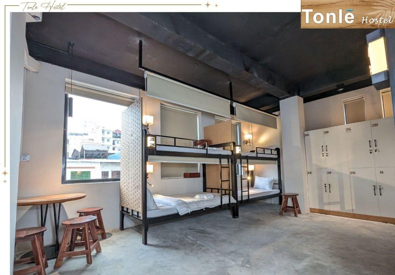 8 Bed Mixed Community Dorm