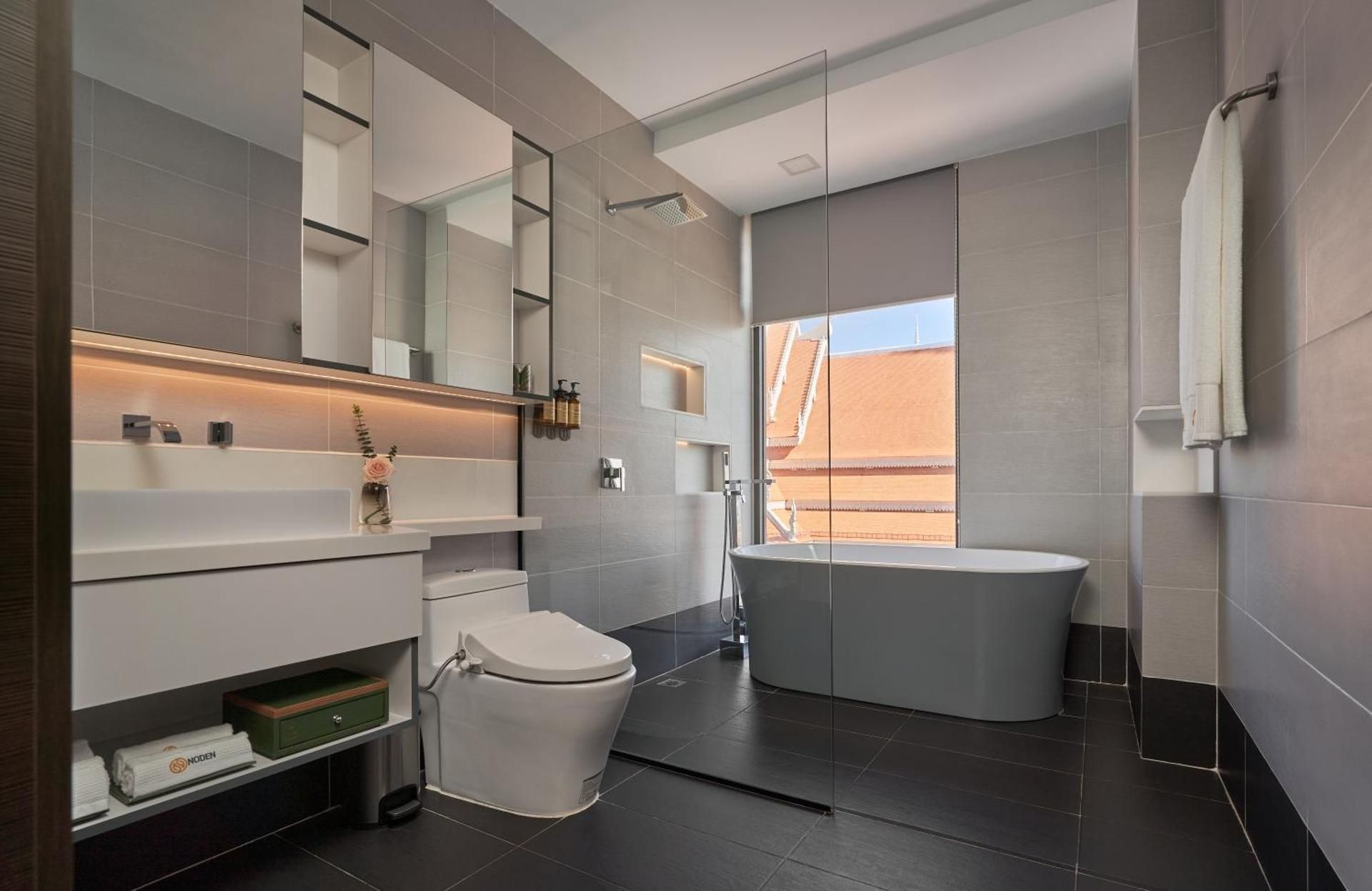 1-Bedroom Apartment River and City View