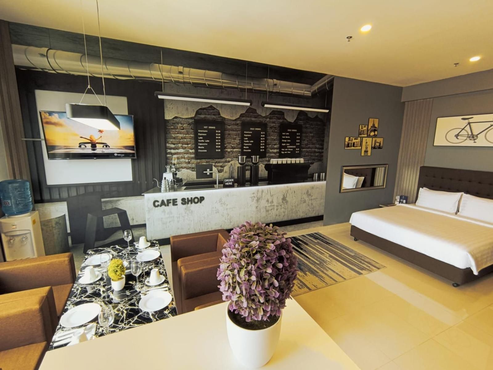 Club Suite Room