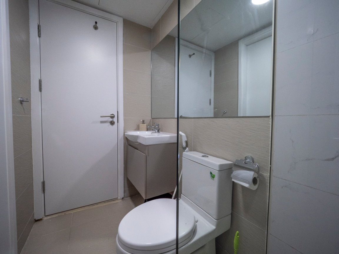 One Bedroom Apartment