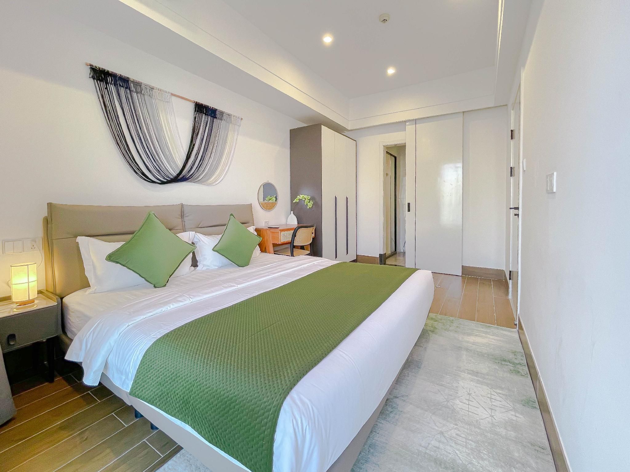 Deluxe River View Suite with Balcony