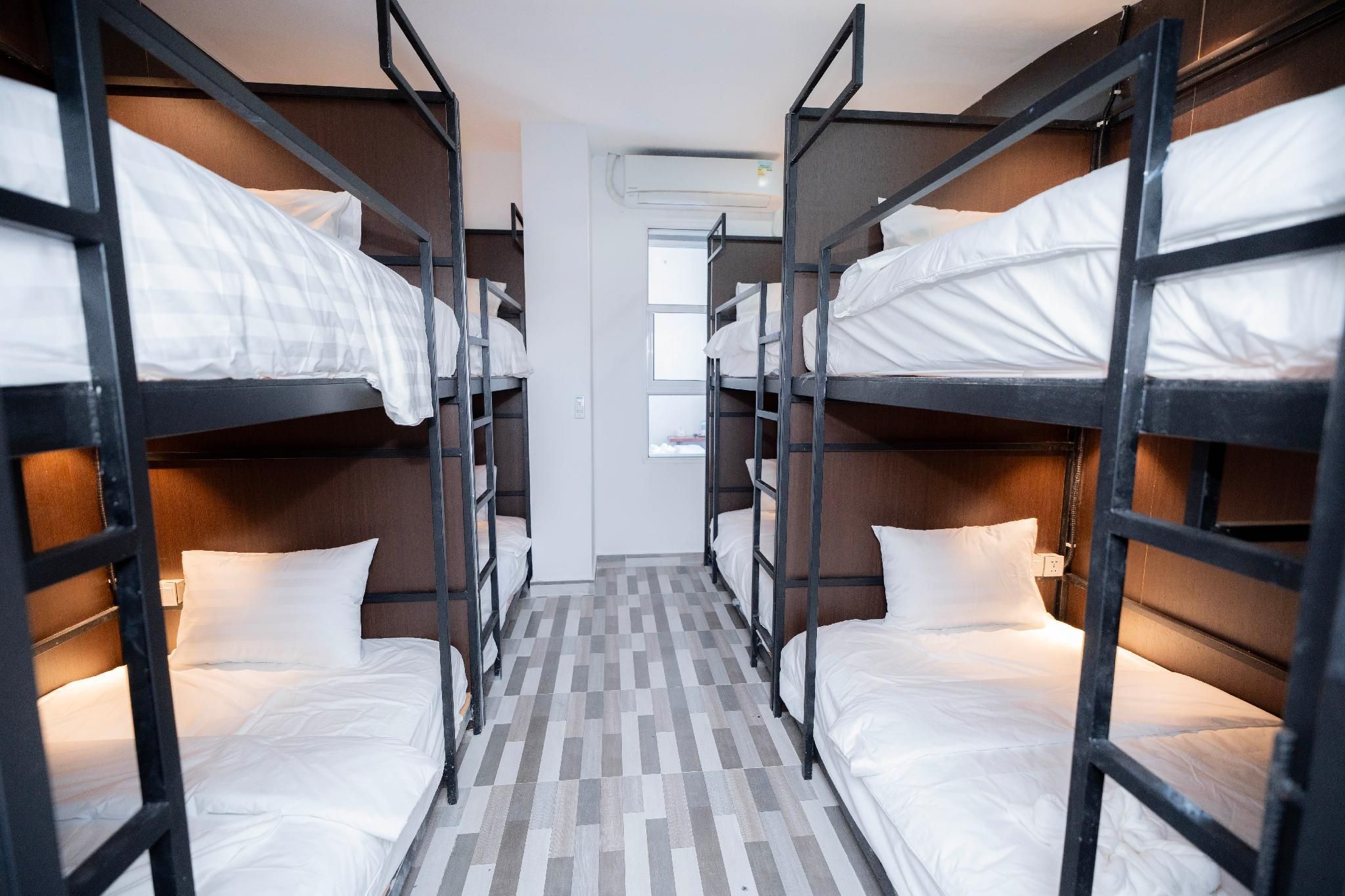 Bed in 8-Bed Mixed Dormitory