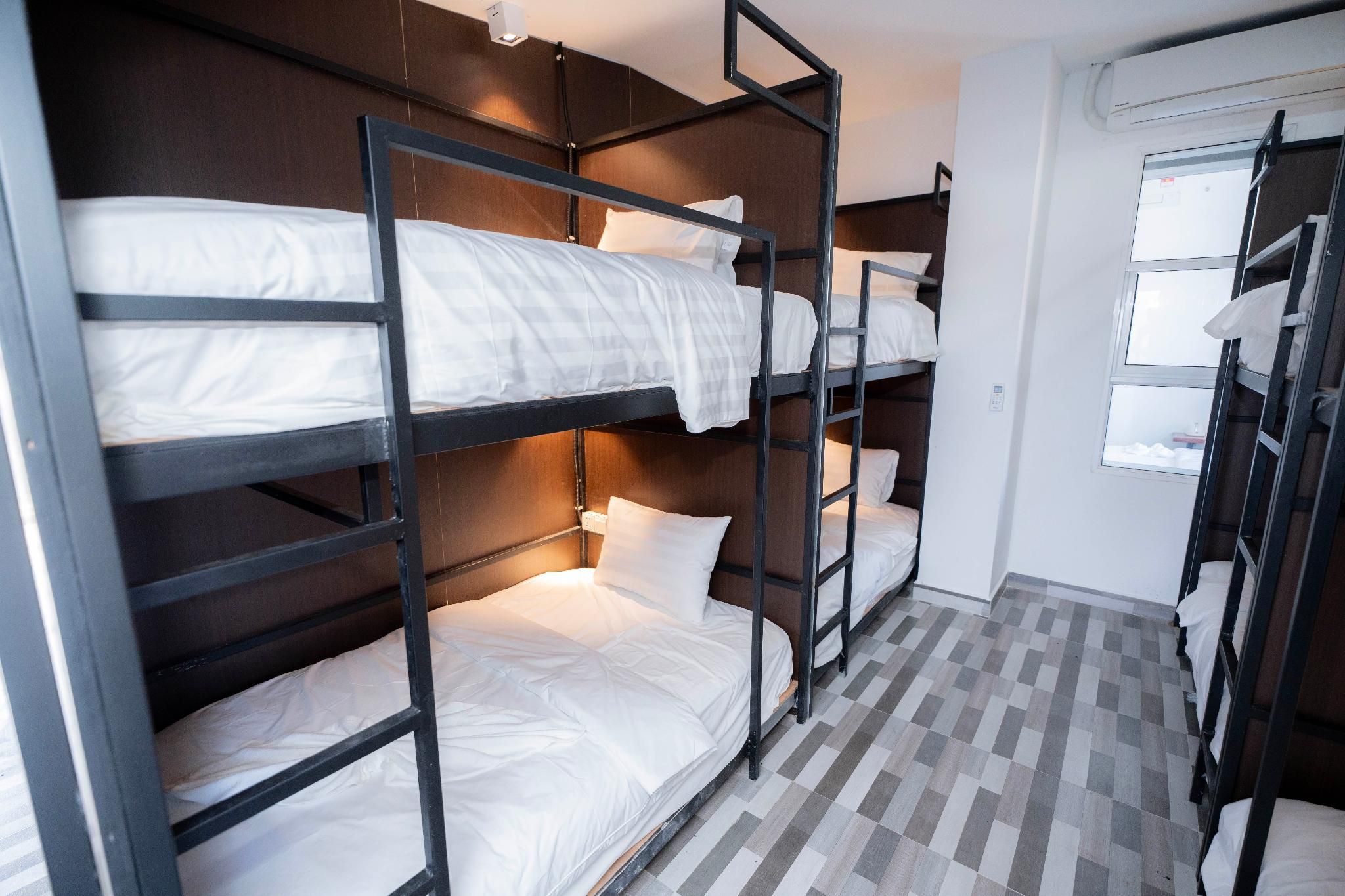 Bed in 8-Bed Mixed Dormitory