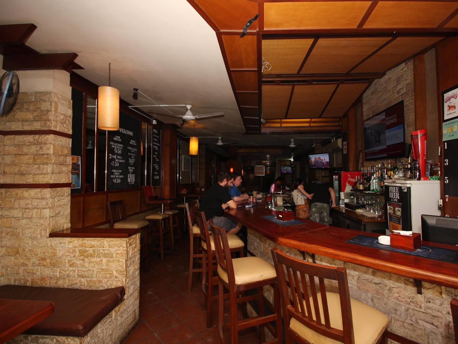 Bar Oz Riverside