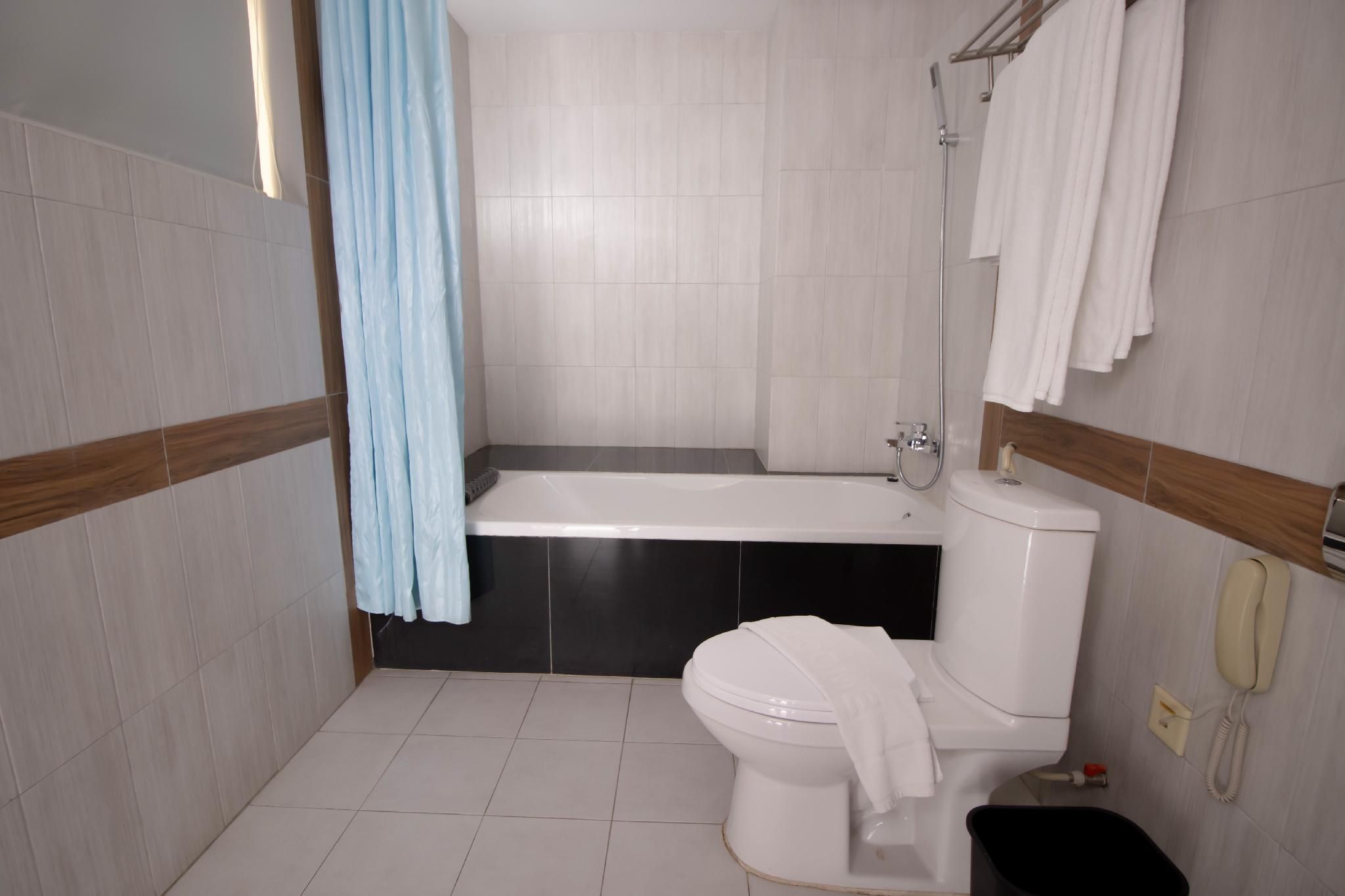 Diamond Suite