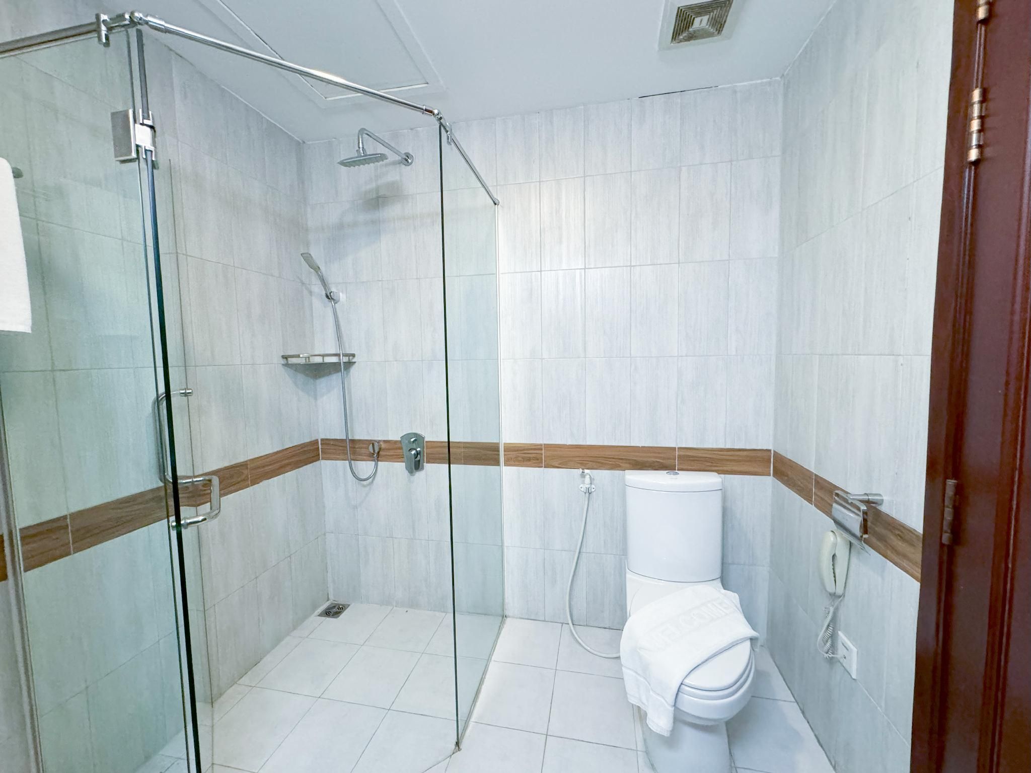 Deluxe King Room with Balcony