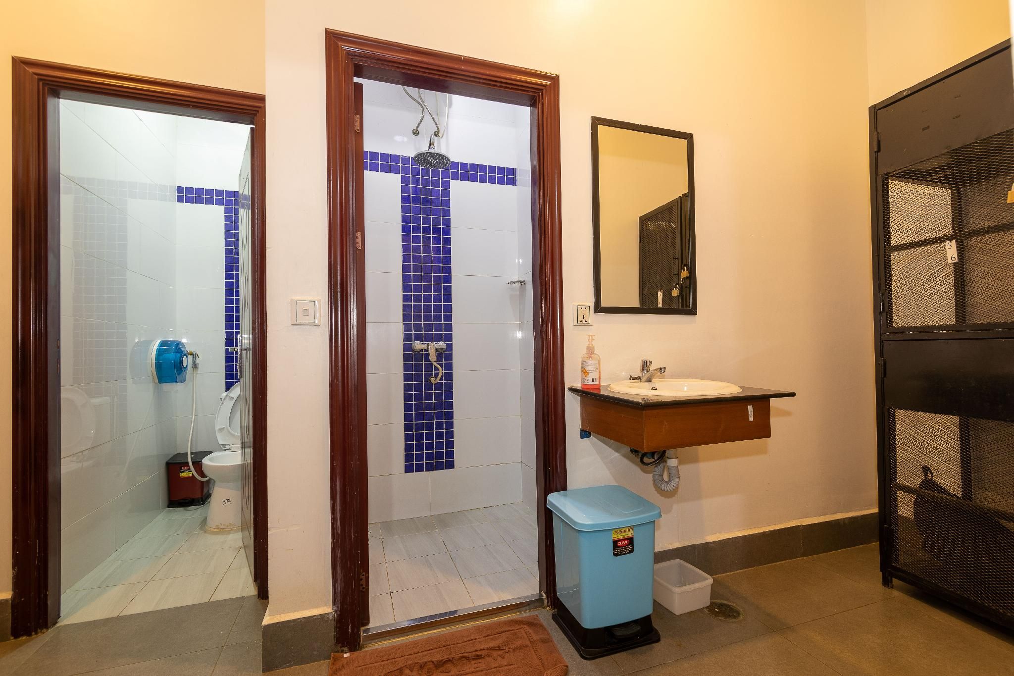 1 Person in 8-Bed Dormitory