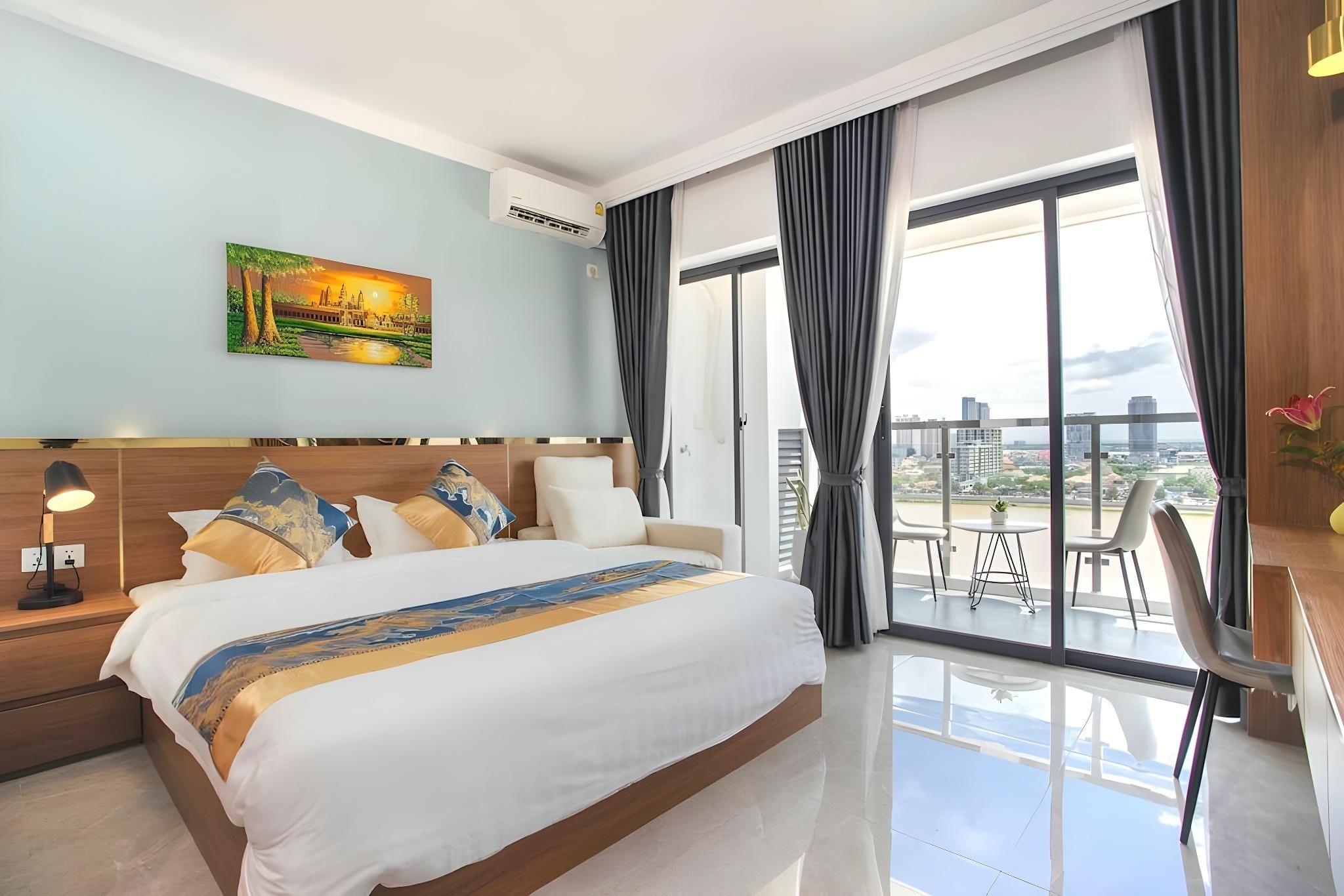 Premier Room with King Bed and Balcony