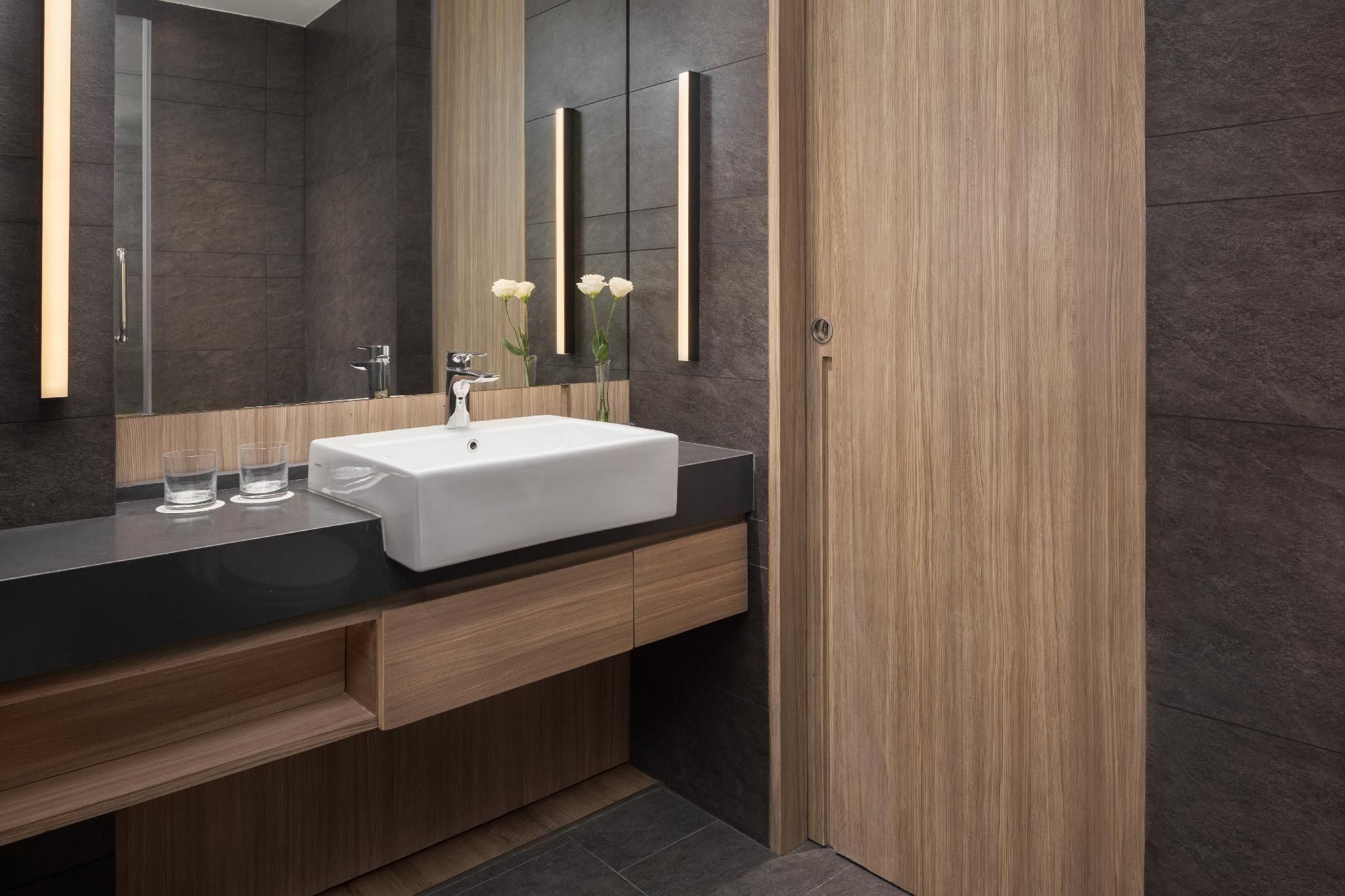 Courtyard by Marriott Phnom Penh Guest room, 2 Double, Sofa bed 3