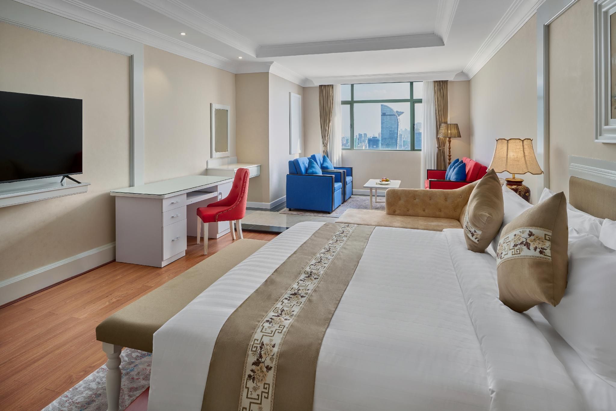 Club Deluxe Room, 1 King Bed