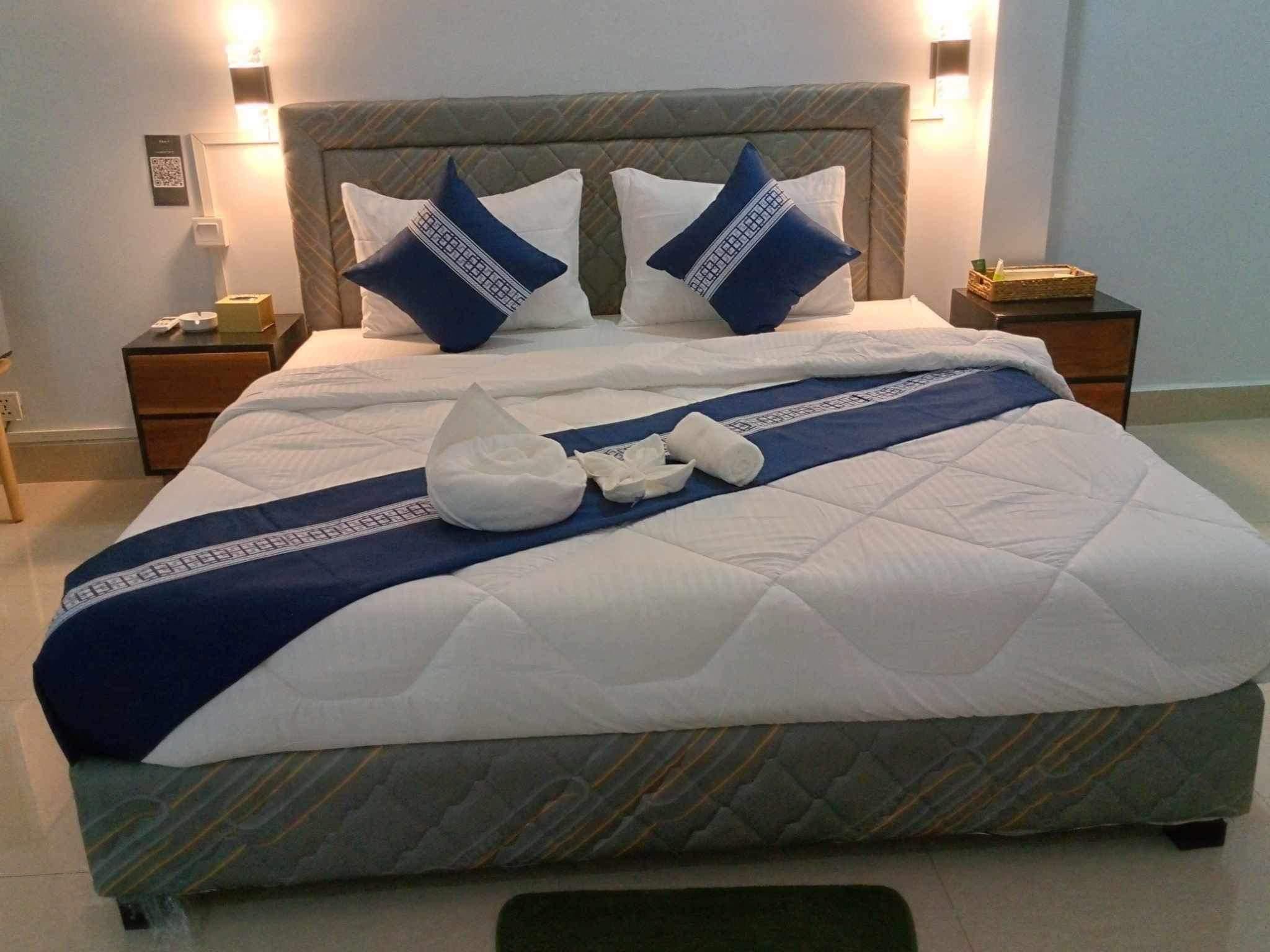 King Room with Partial View