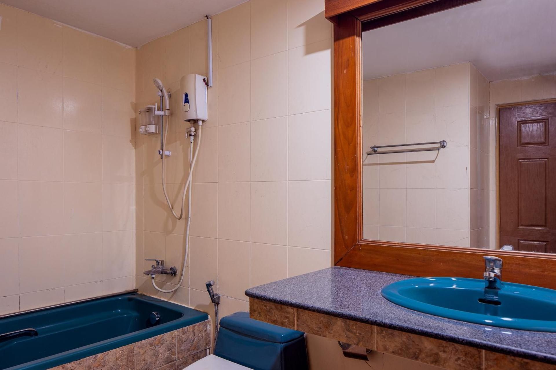 Superior Double without Window