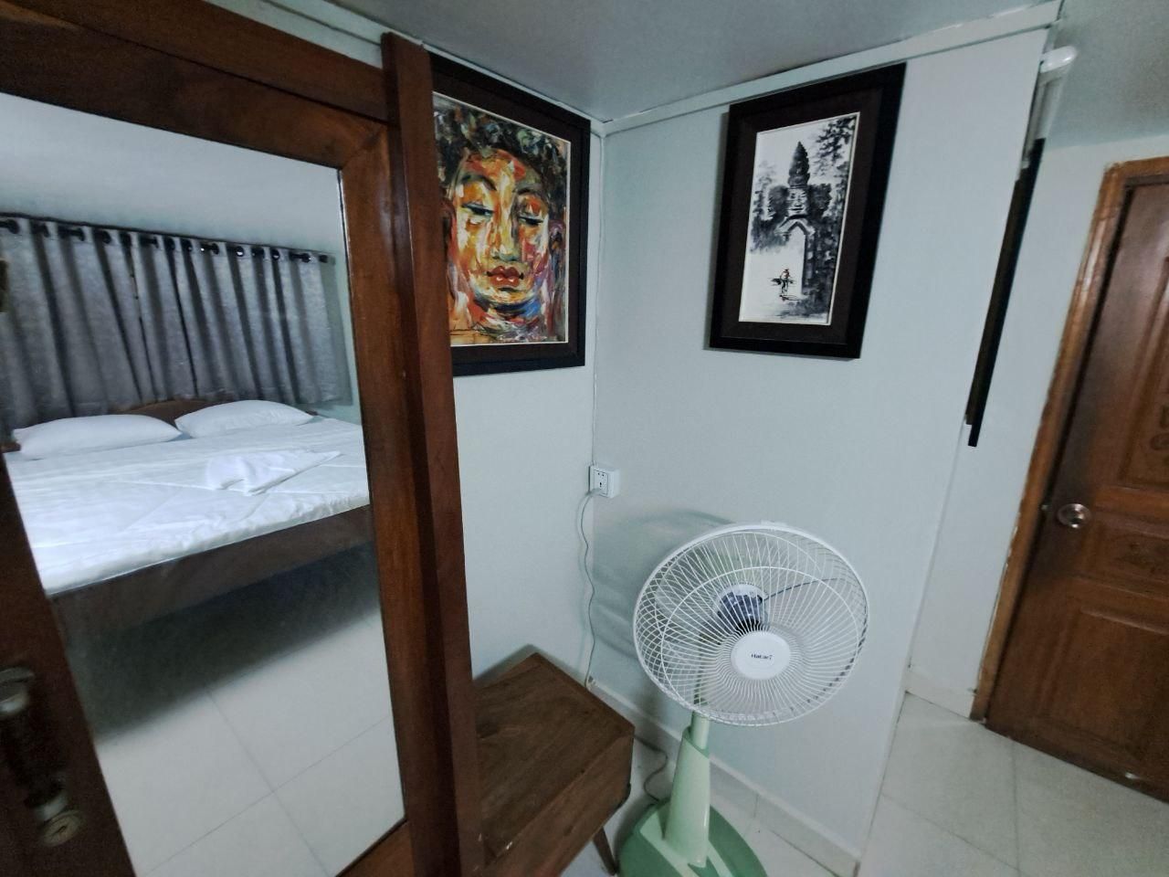 Double - Shared Bathroom