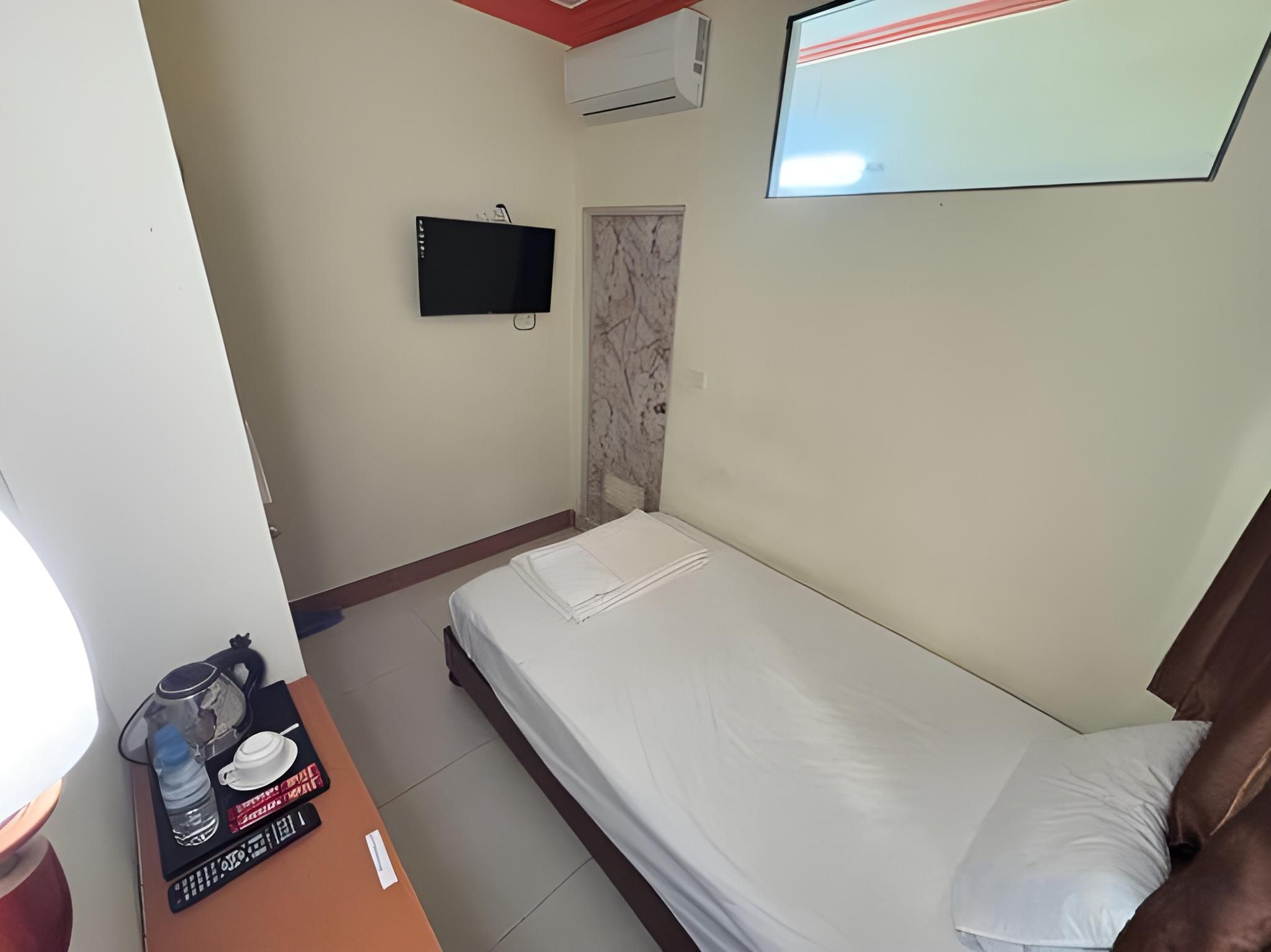 Budget Single Room