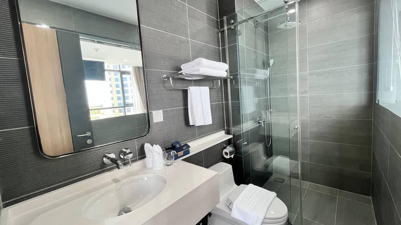 Presidential Suite with 1 King Bed and Twin Beds