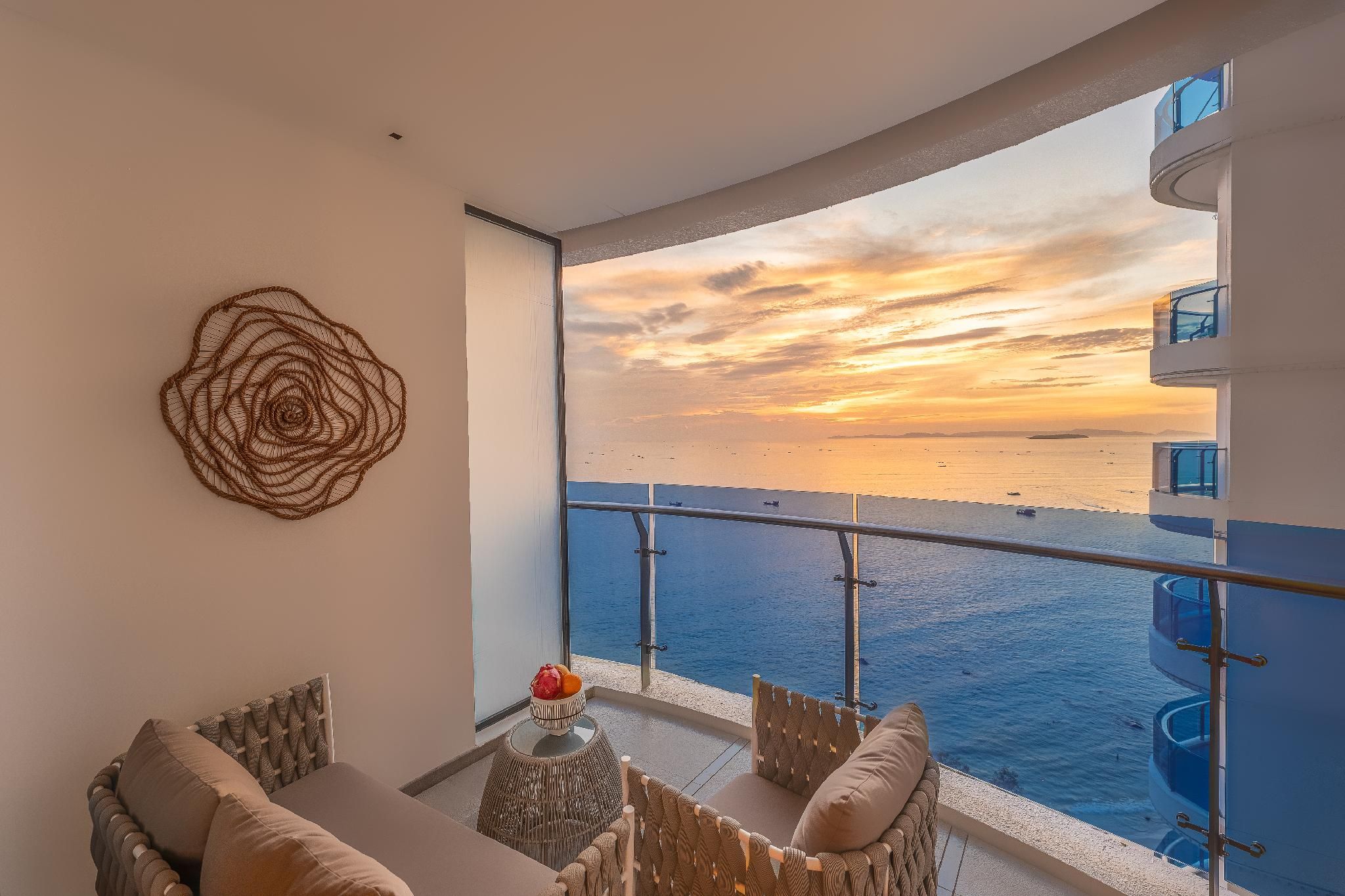 Premier Sea View