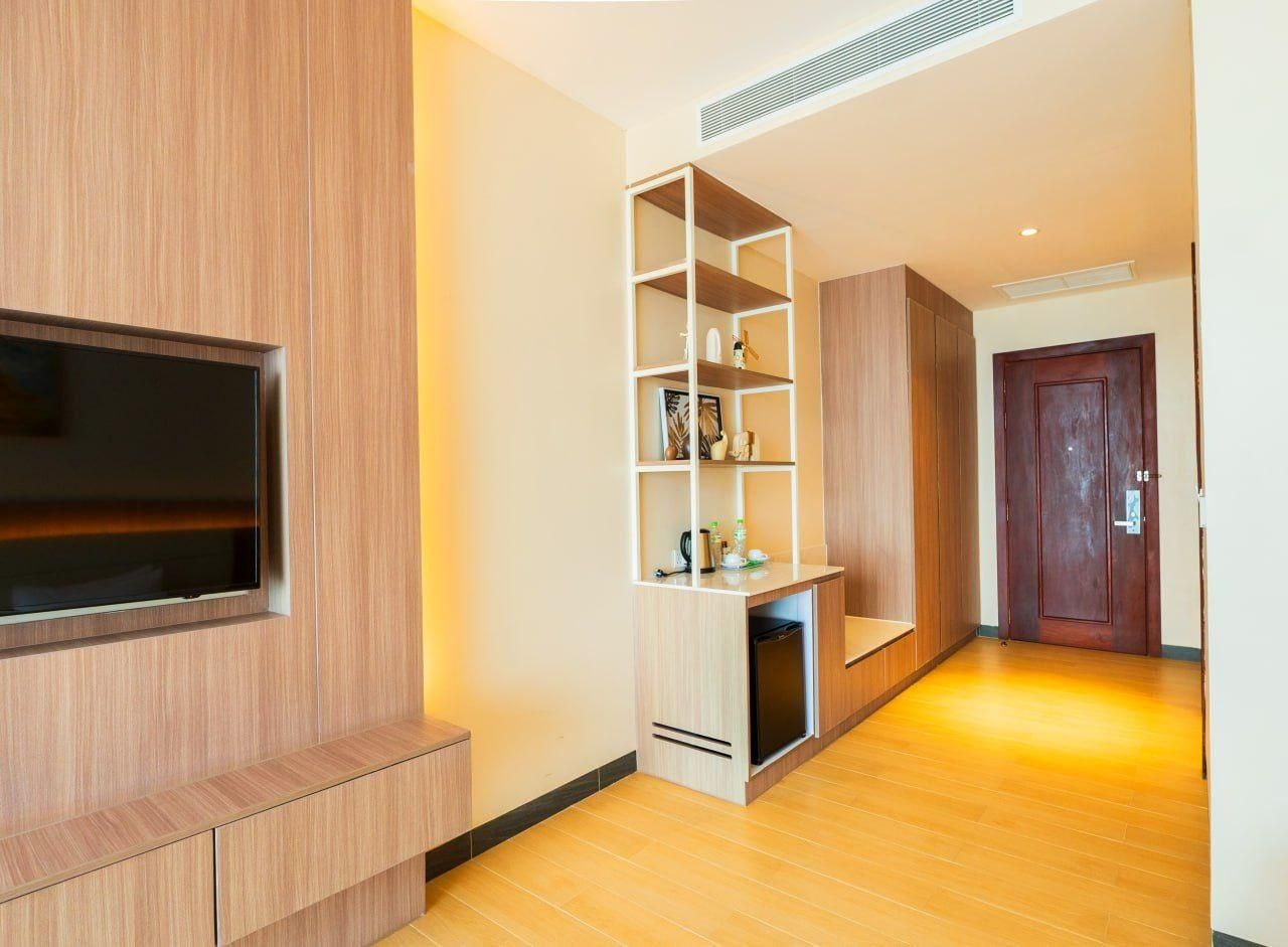 Superior Plus King Room