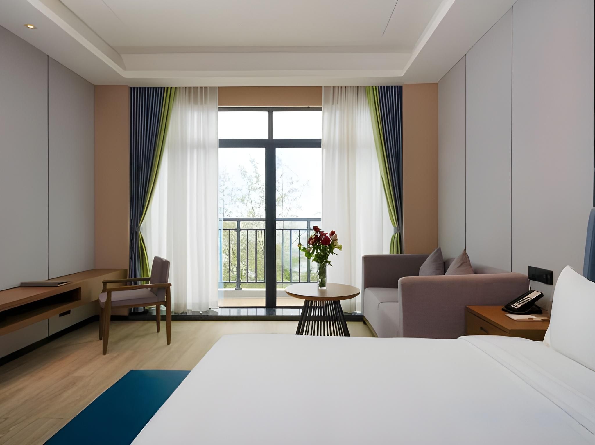 DongHu Resort Hotel Full Ocean View King Room 3