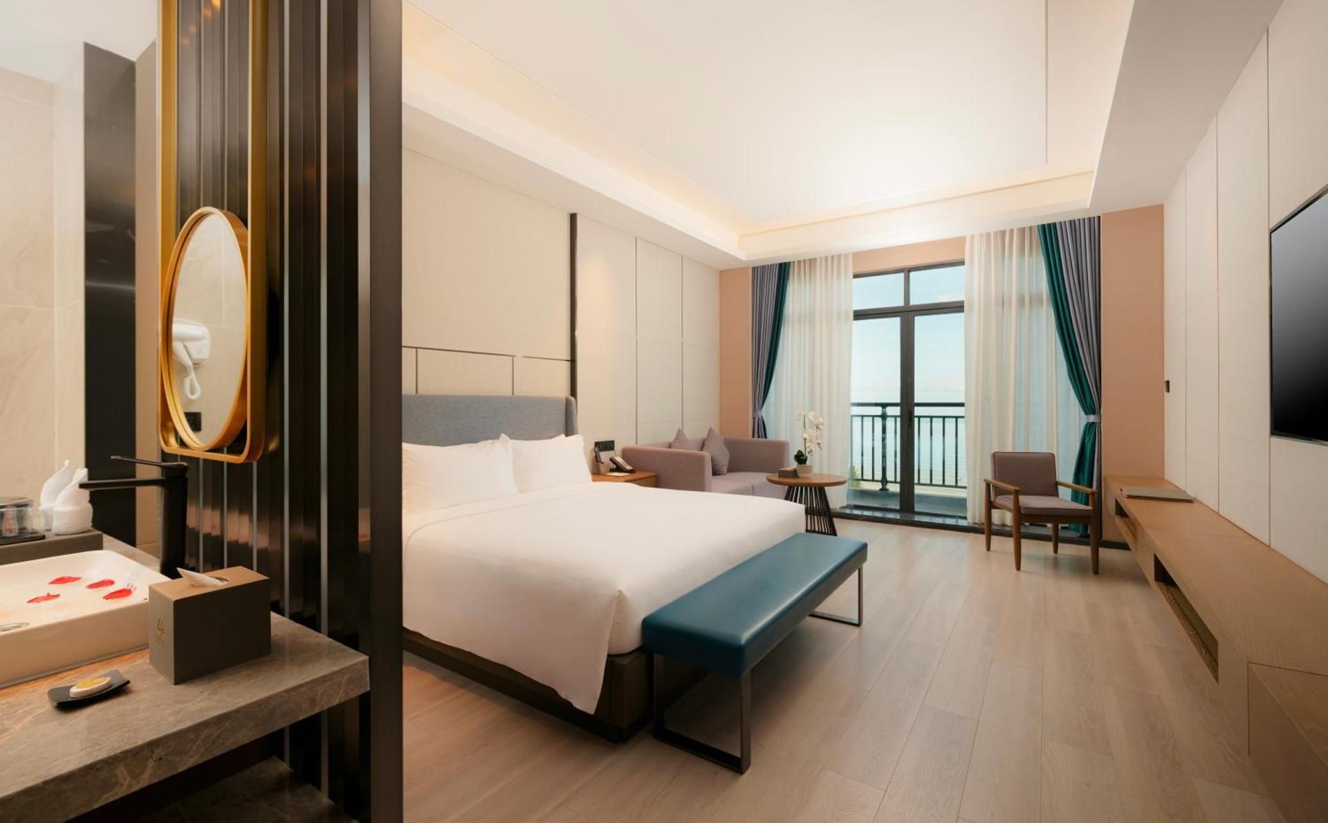 Deluxe Ocean View King