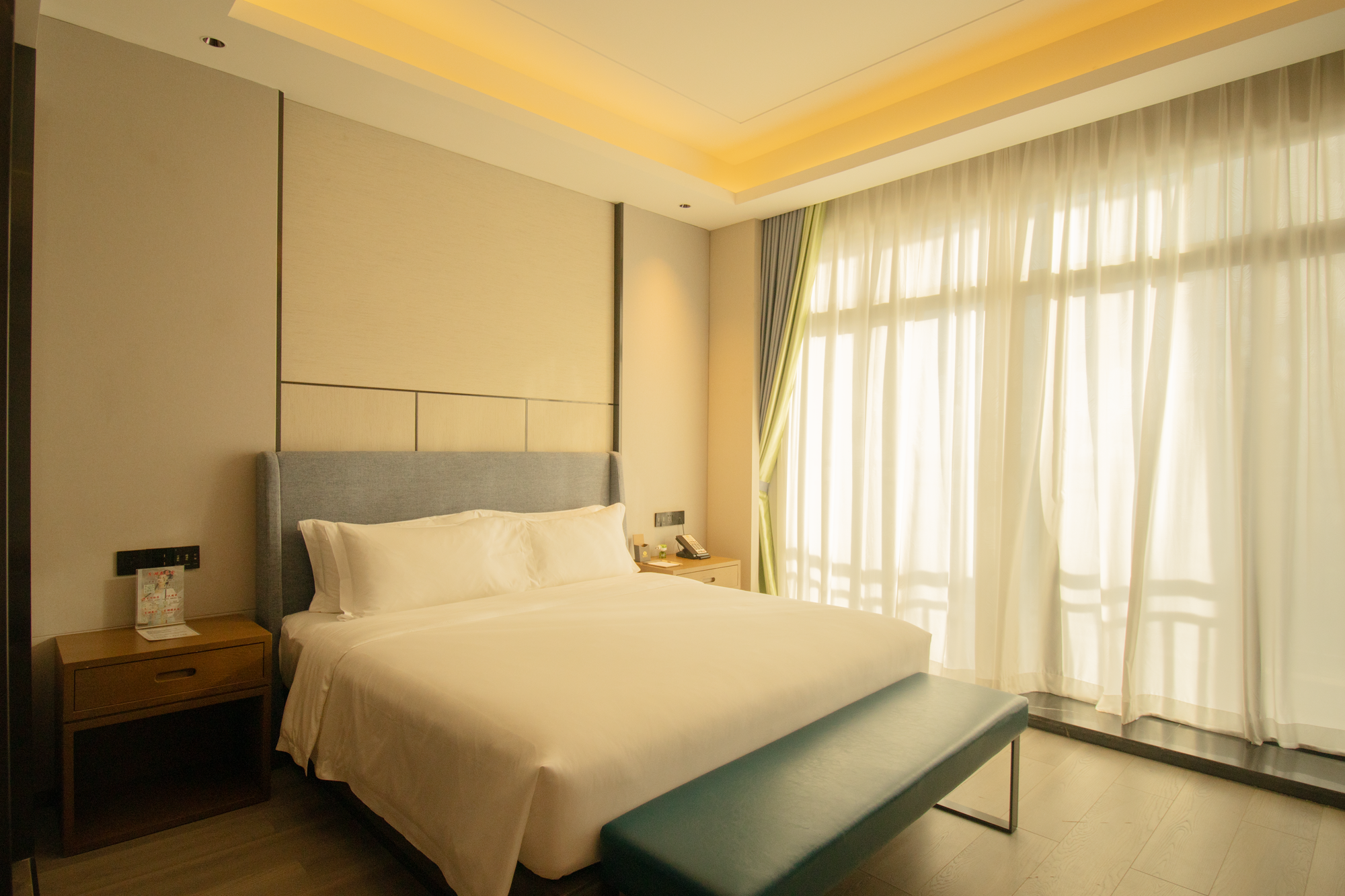 DongHu Resort Hotel Full Ocean View King Room 2