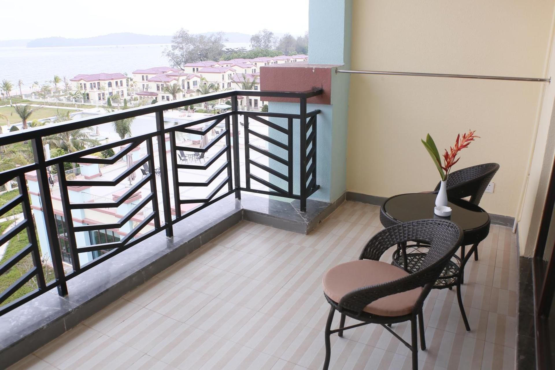 Deluxe Double or Twin Room with Balcony