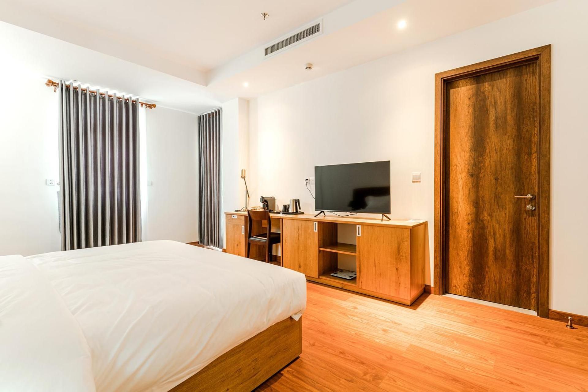 Executive Suite with Kitchenette