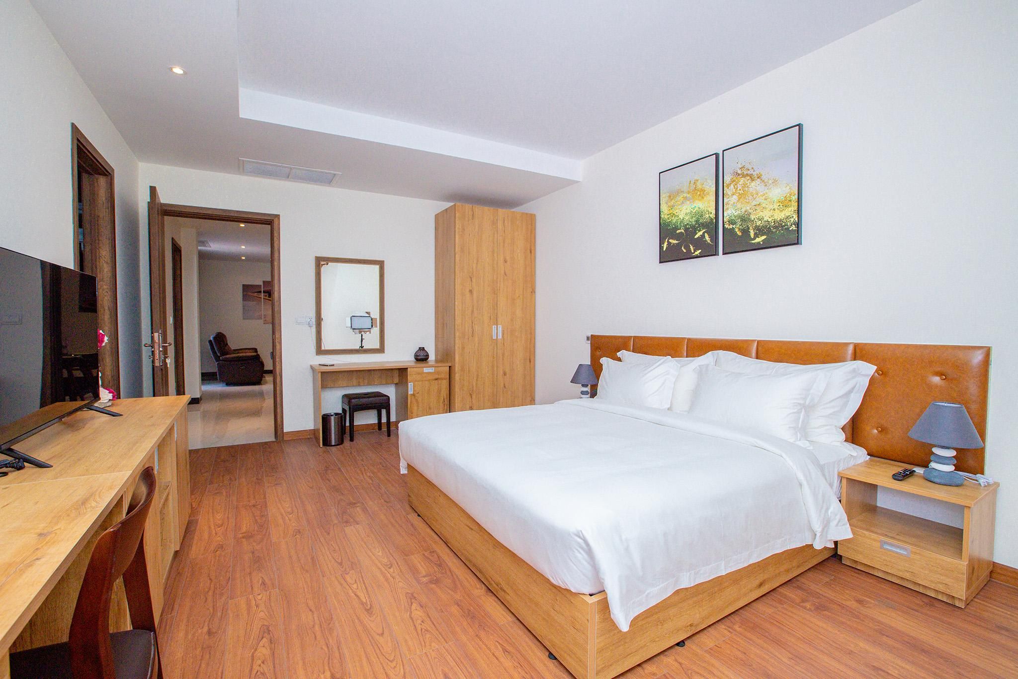 Executive Suite with Kitchenette
