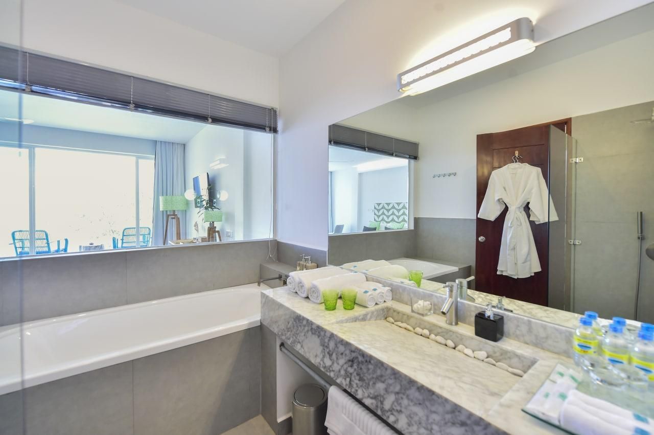 Family Room with Sea View