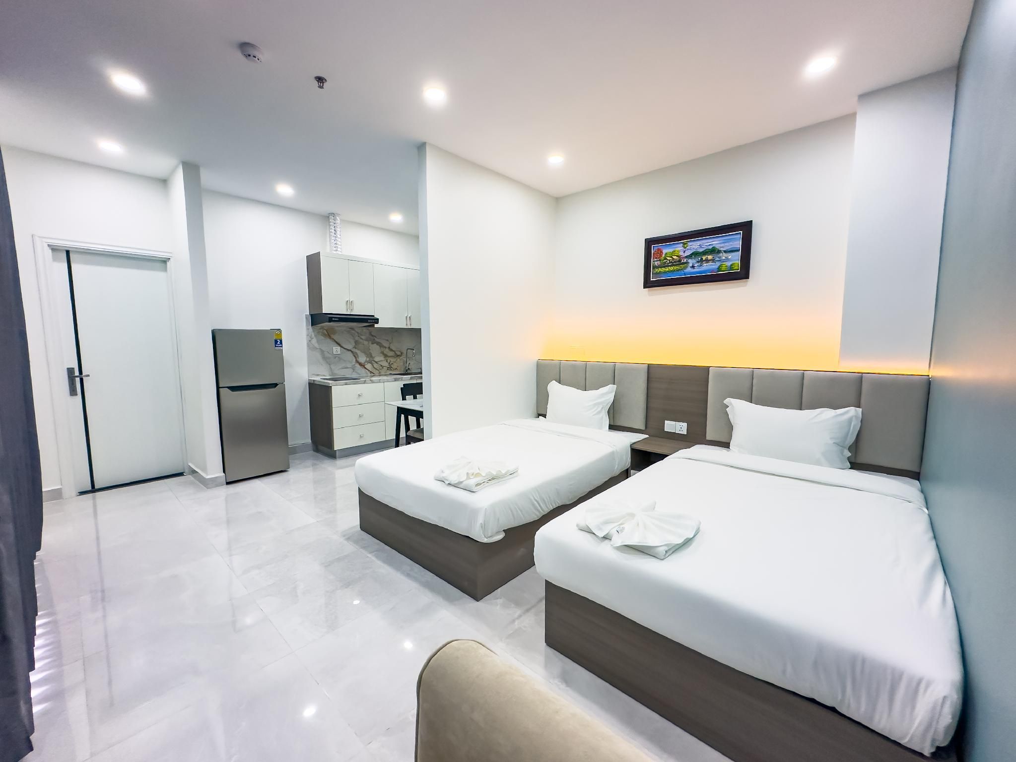 C-Hotel Studio - Twin Room with Balcony