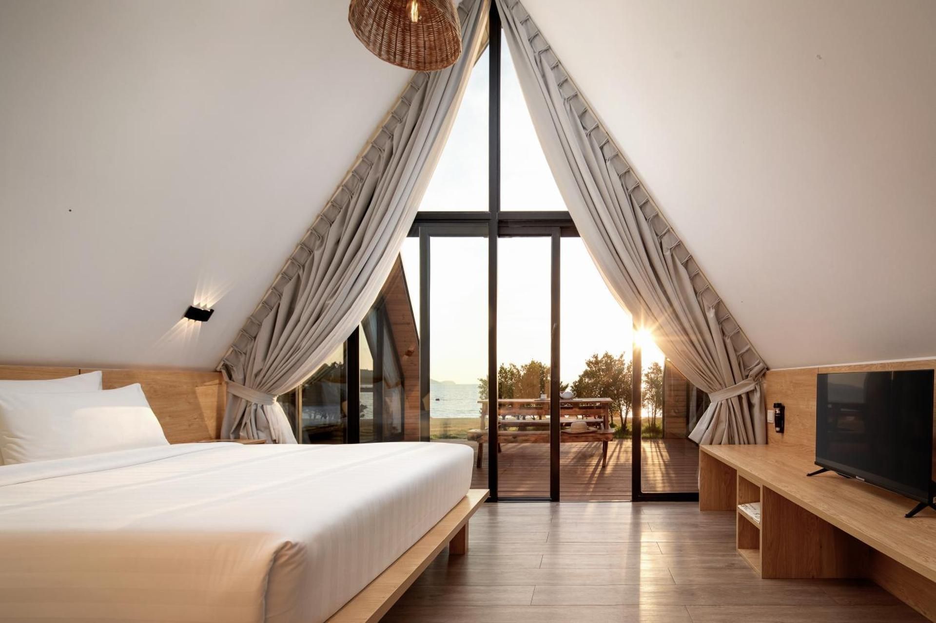 Triple Room with Sea View