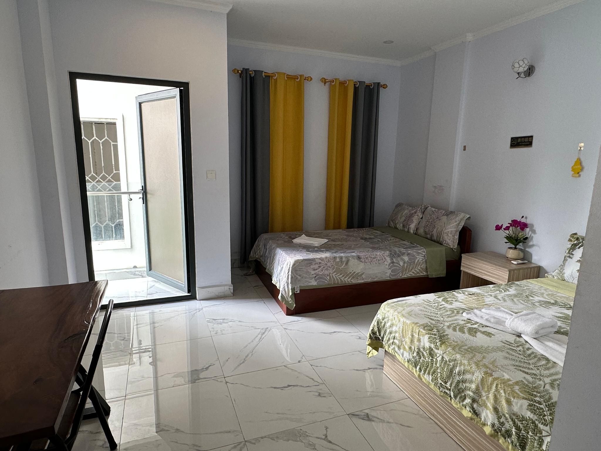 Hotel  368