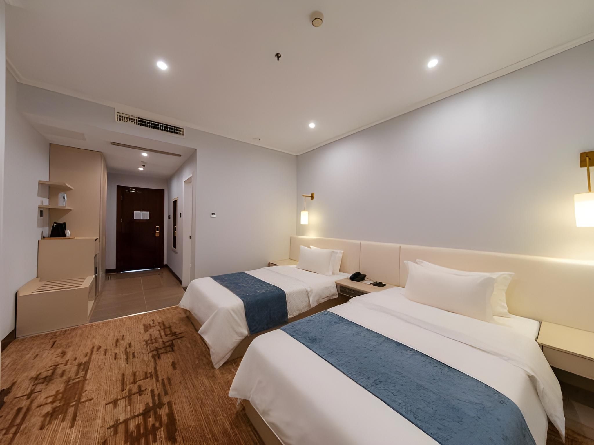 Superior Twin - No Window