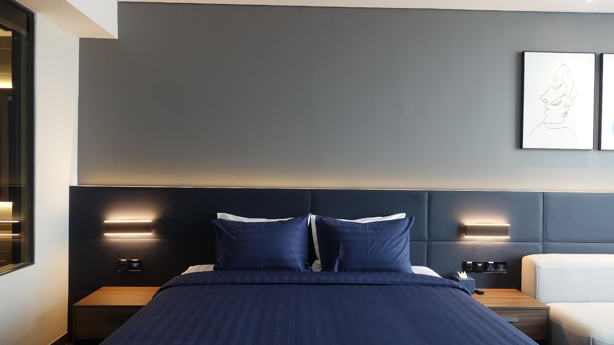 Deluxe Double Double Room