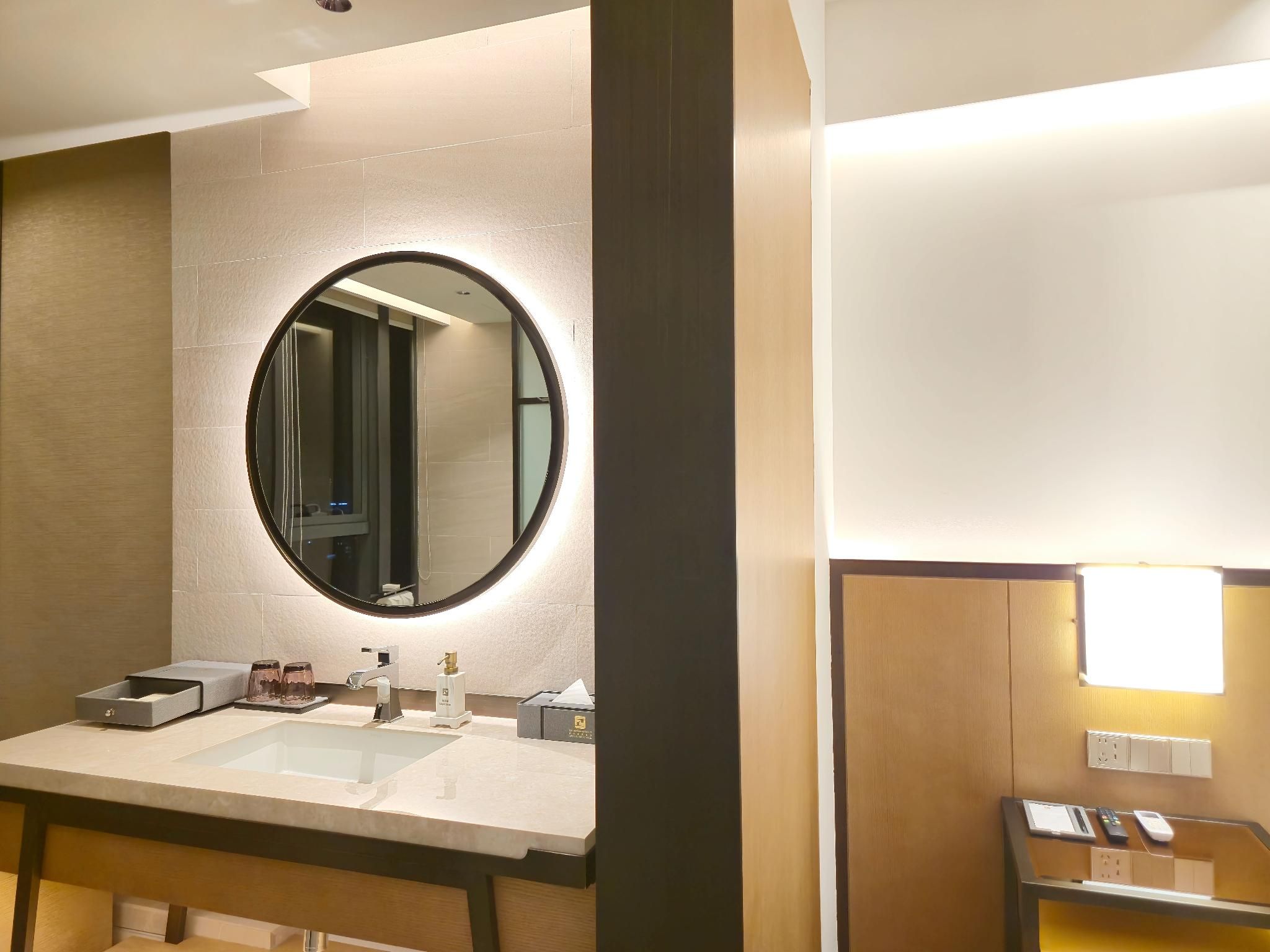 Standard Suite