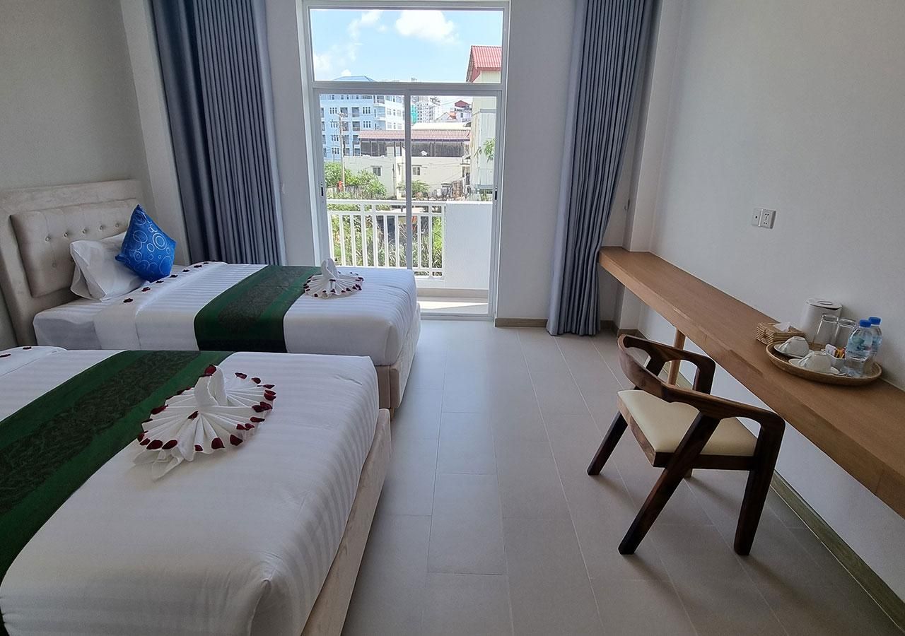Standard Twin Room with Balcony
