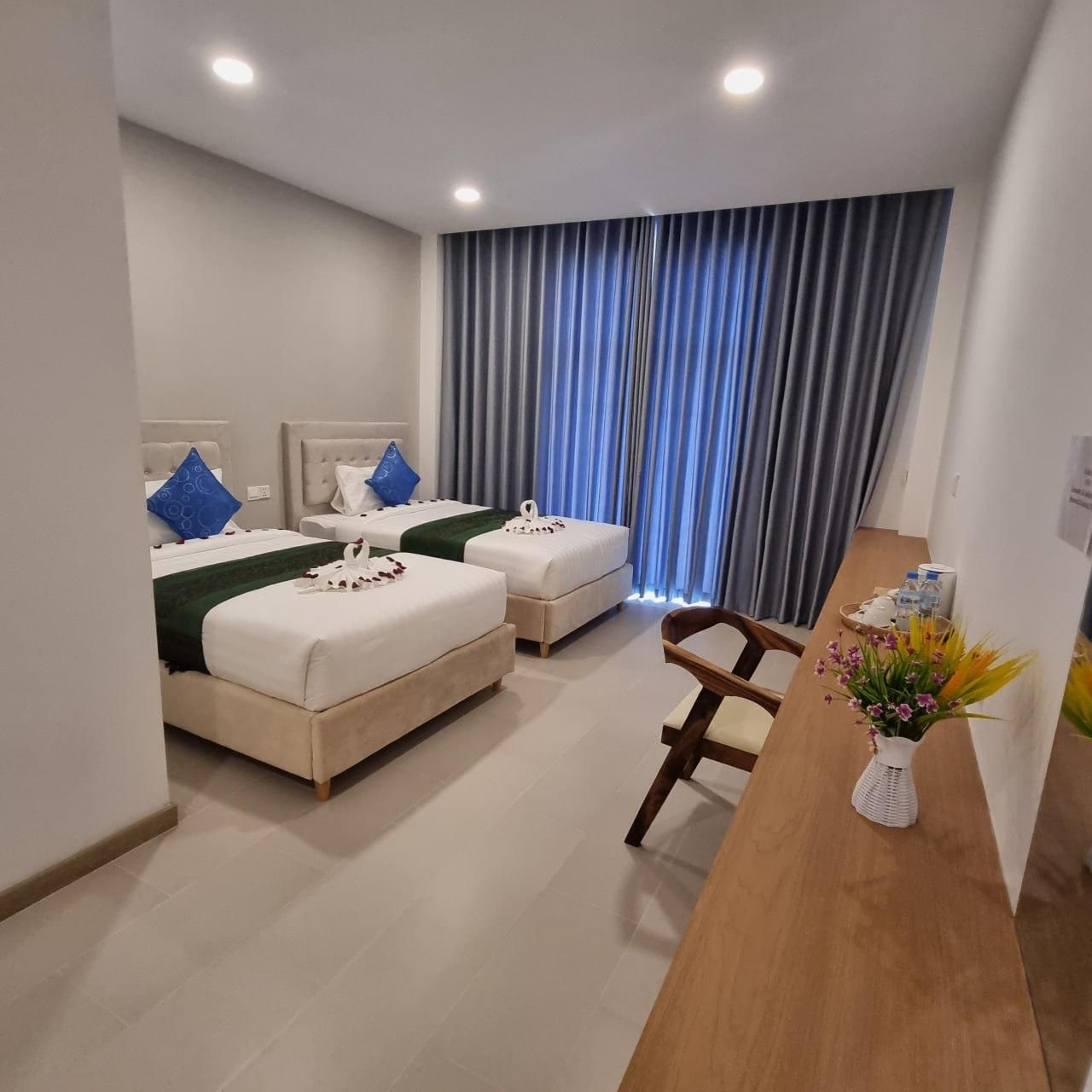 Standard Twin Room with Balcony