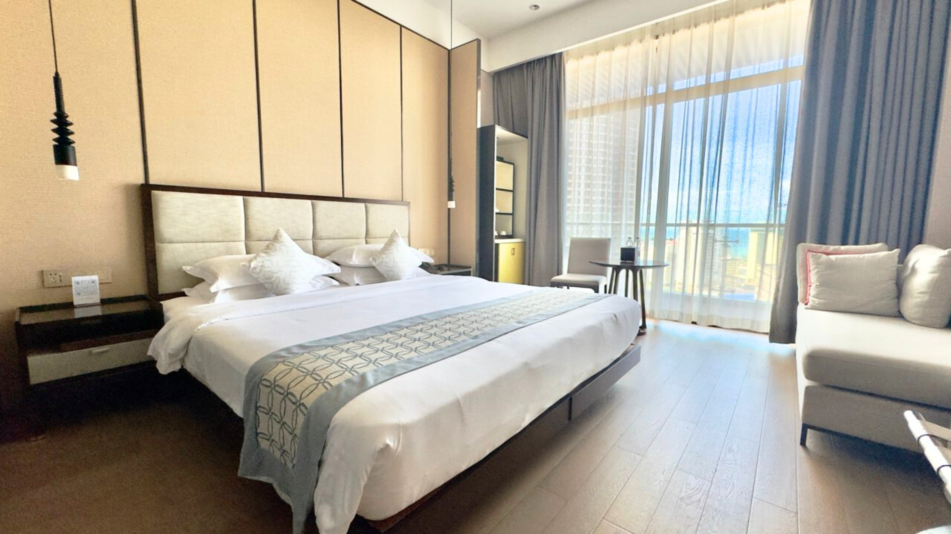 Executive King Room