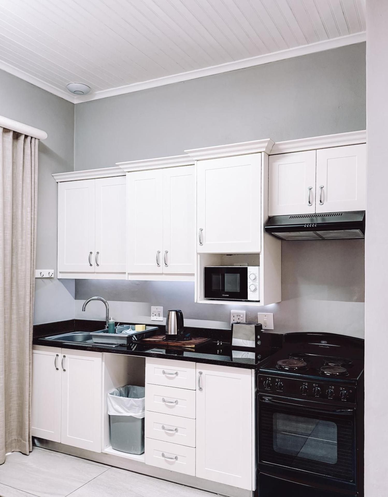 The Baths Natural Hot Springs One-Bedroom Apartment 3