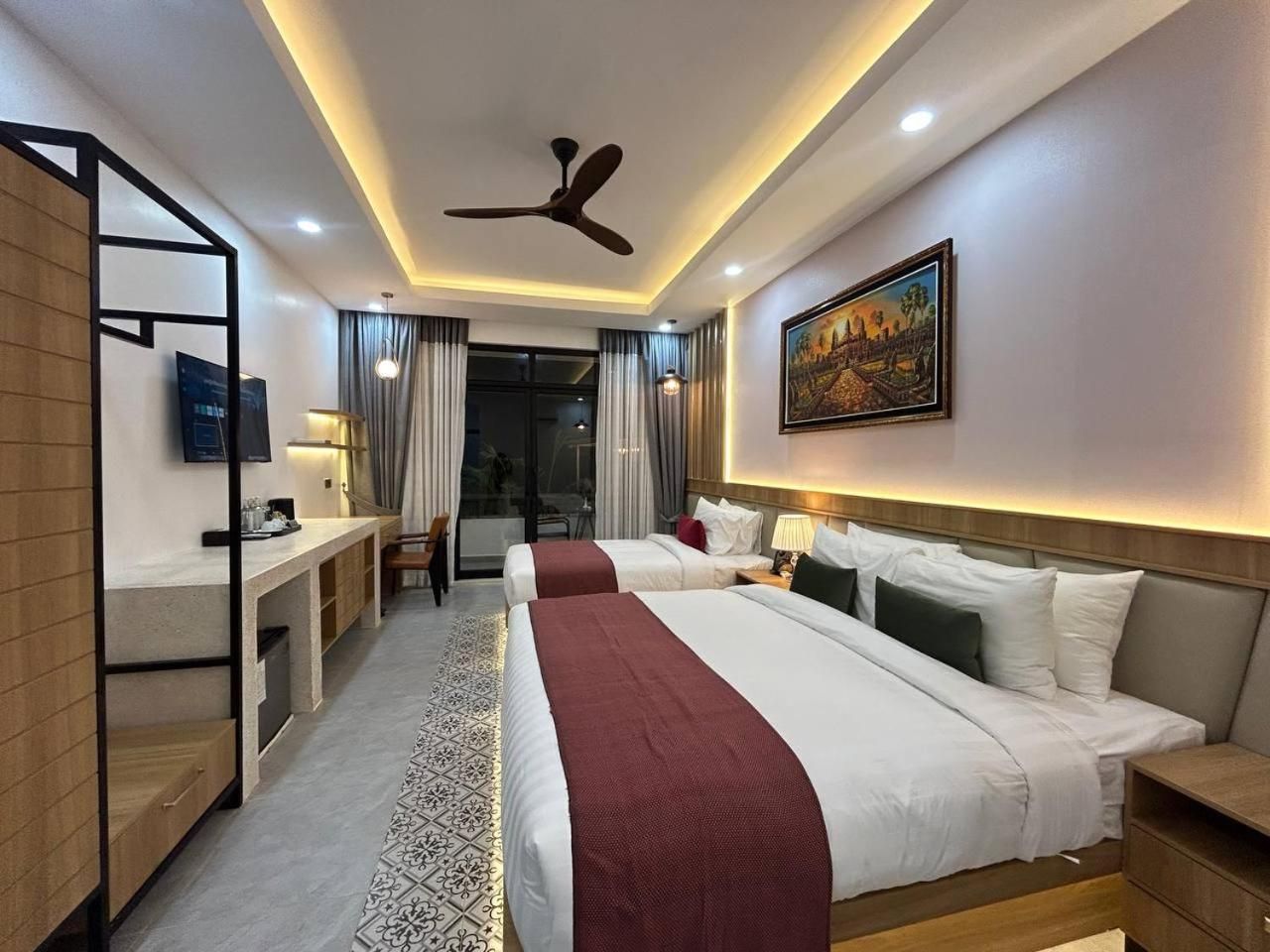 Cambana La Rivière Hotel Junior Suite family