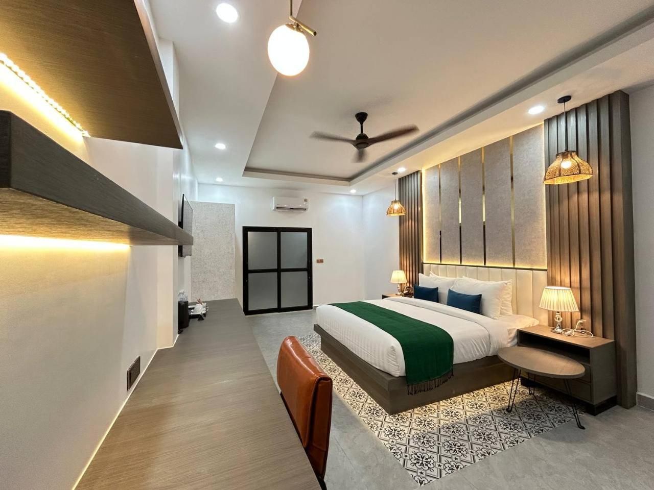 Junior Deluxe Suite