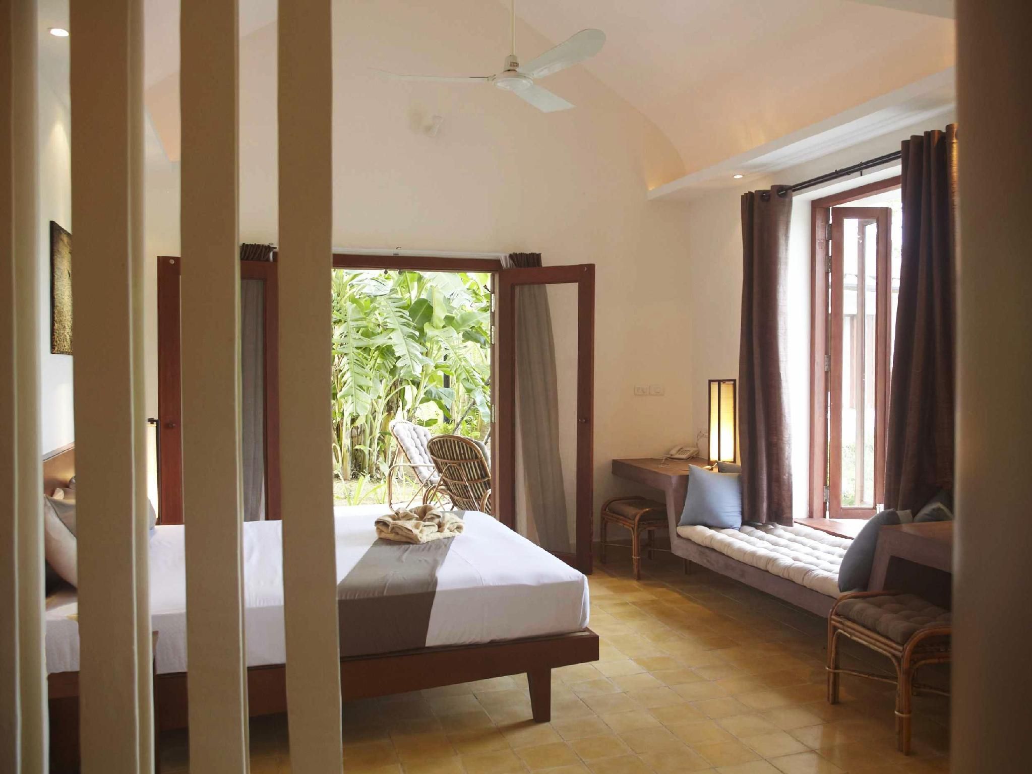 296201_120803111315461