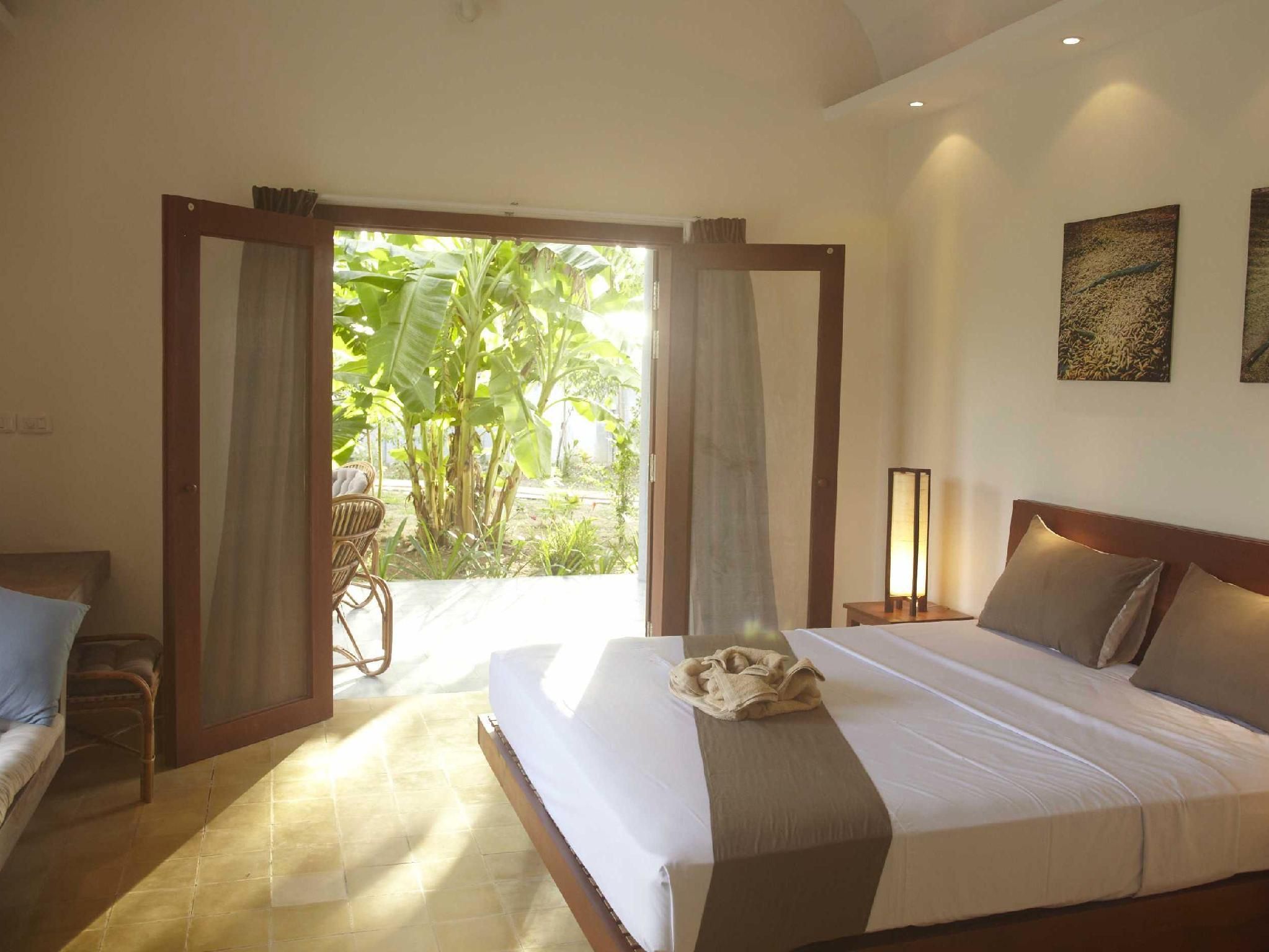 296201_120803111338393