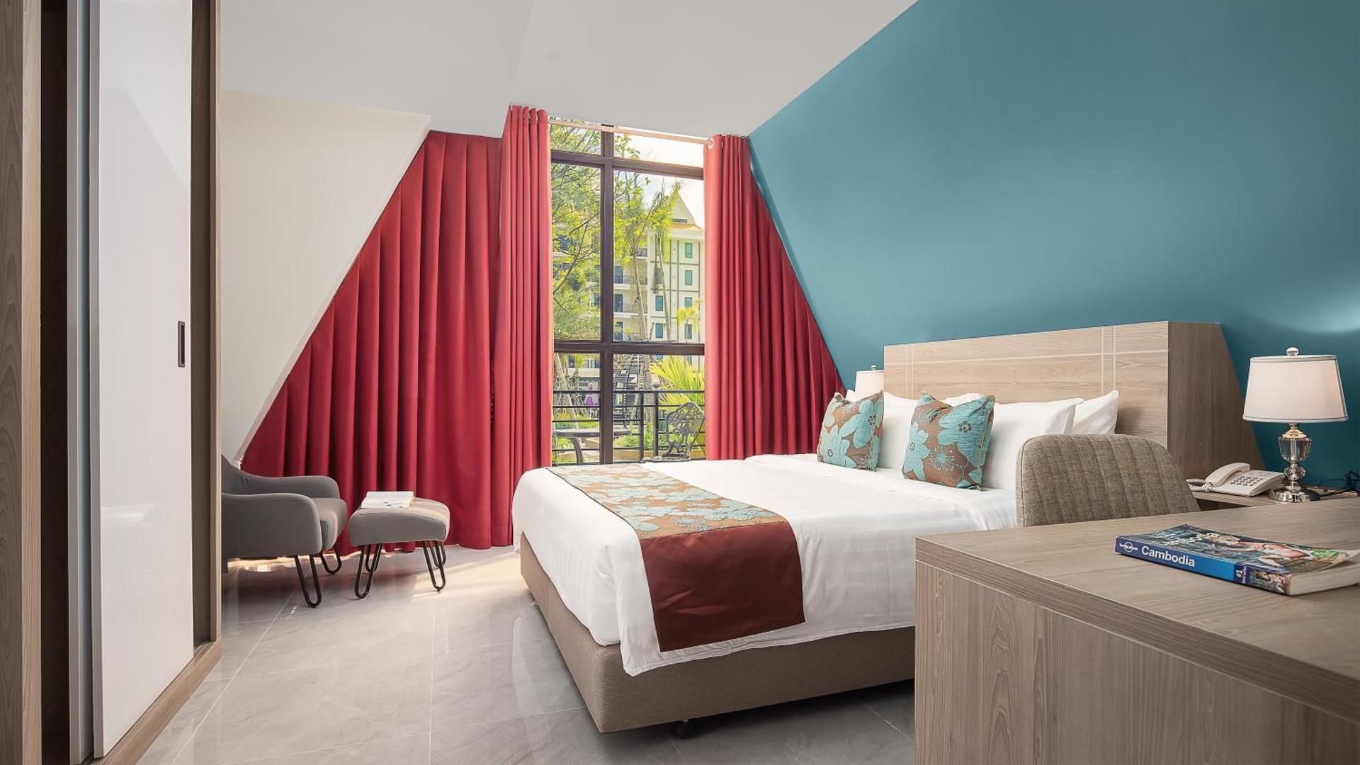 Vakara Hotel Kep One Bedroom Bungalow with Pool & Garden View