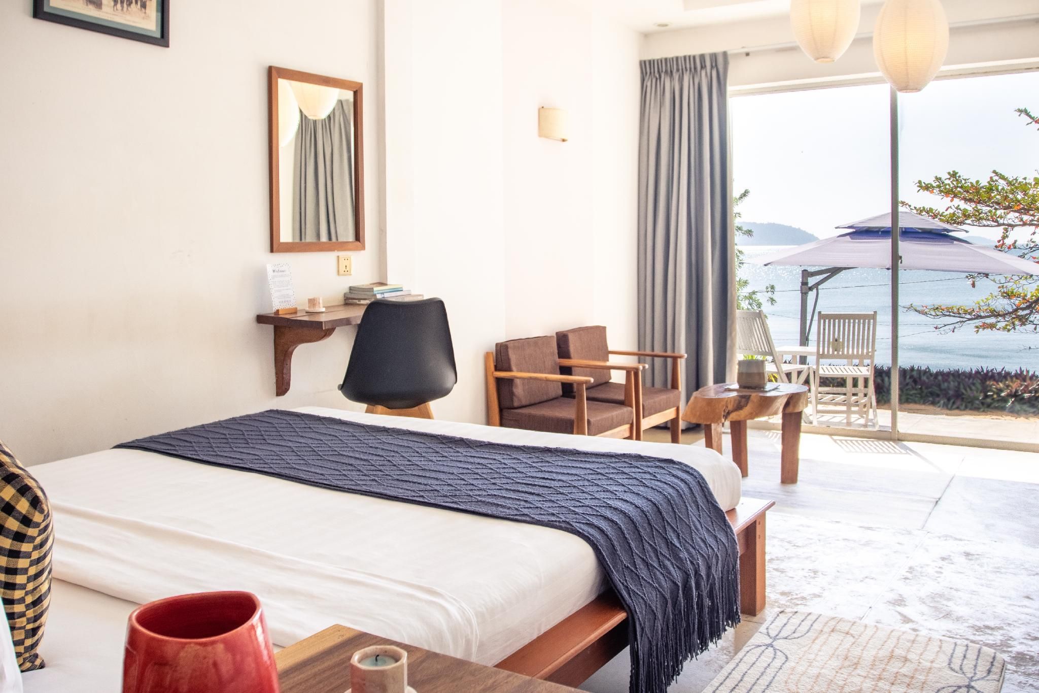 Deluxe Double Room Pool View