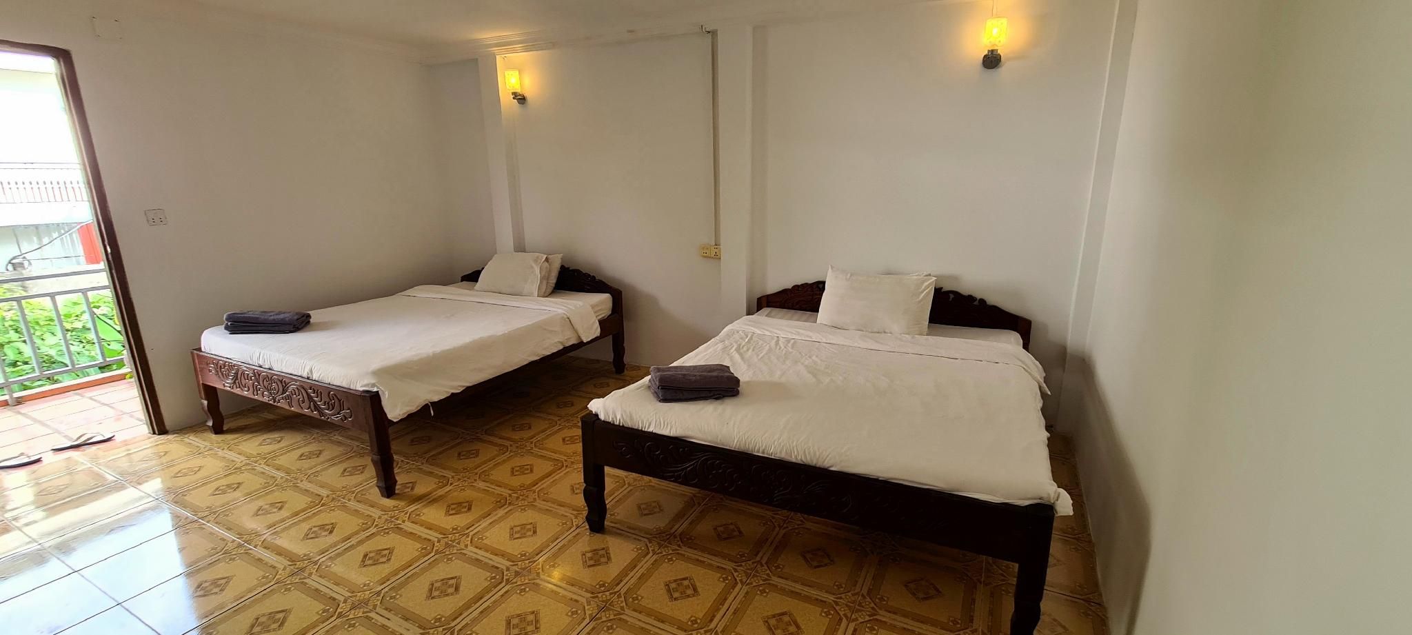 Khmer House Guesthouse Quadruple Room 3