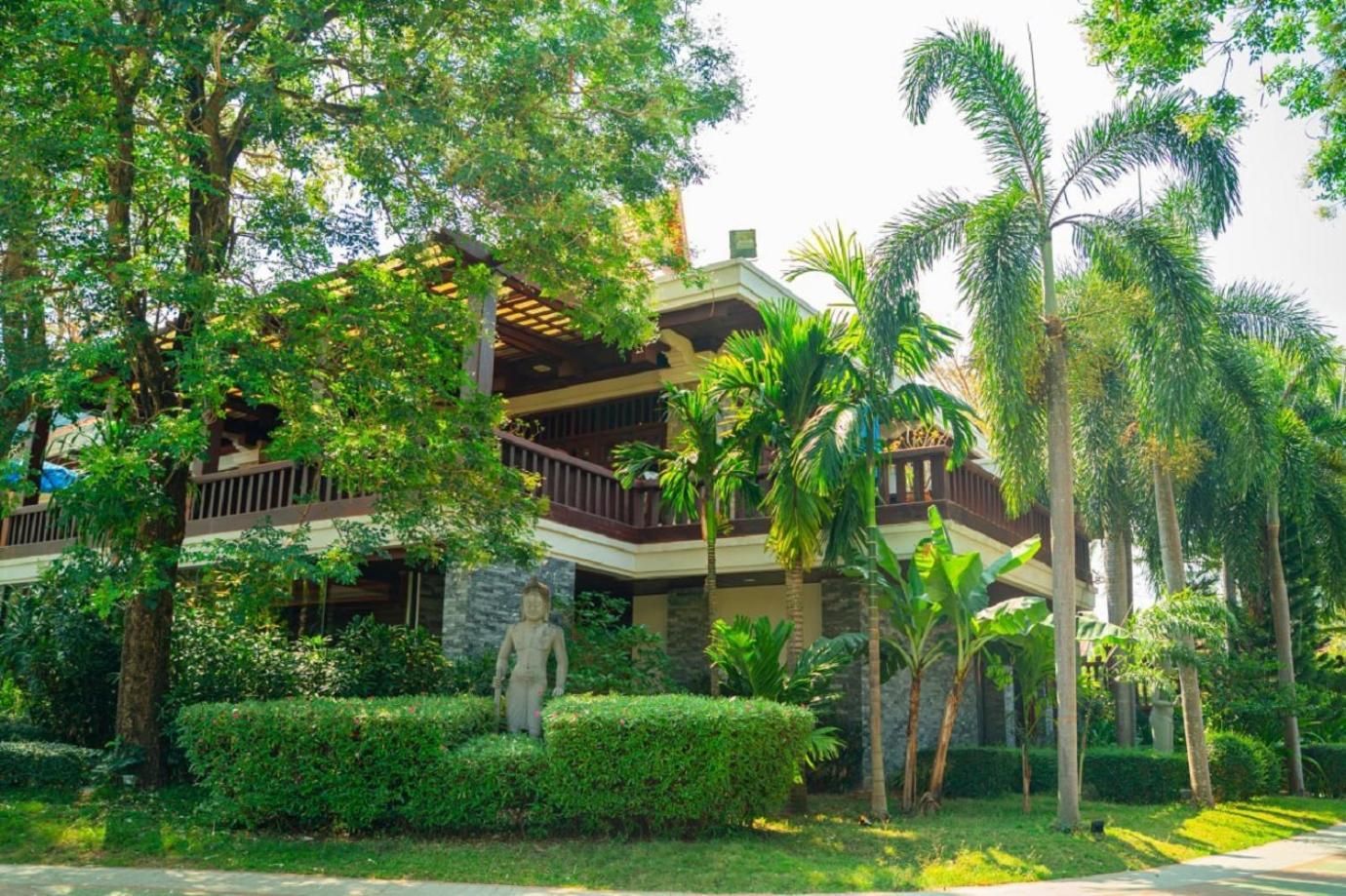 Try Palace Resort and Spa