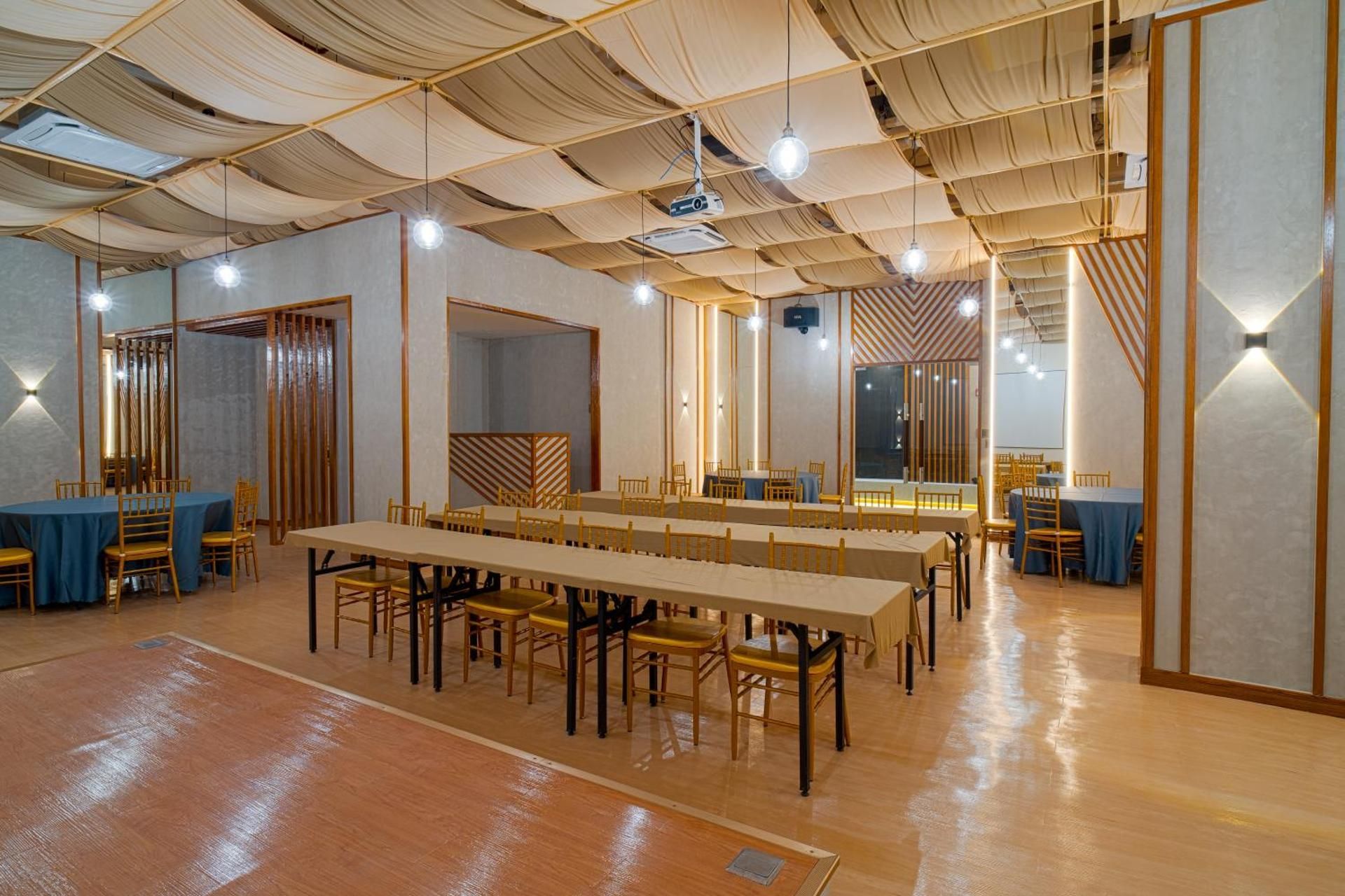 meeting room / ballrooms