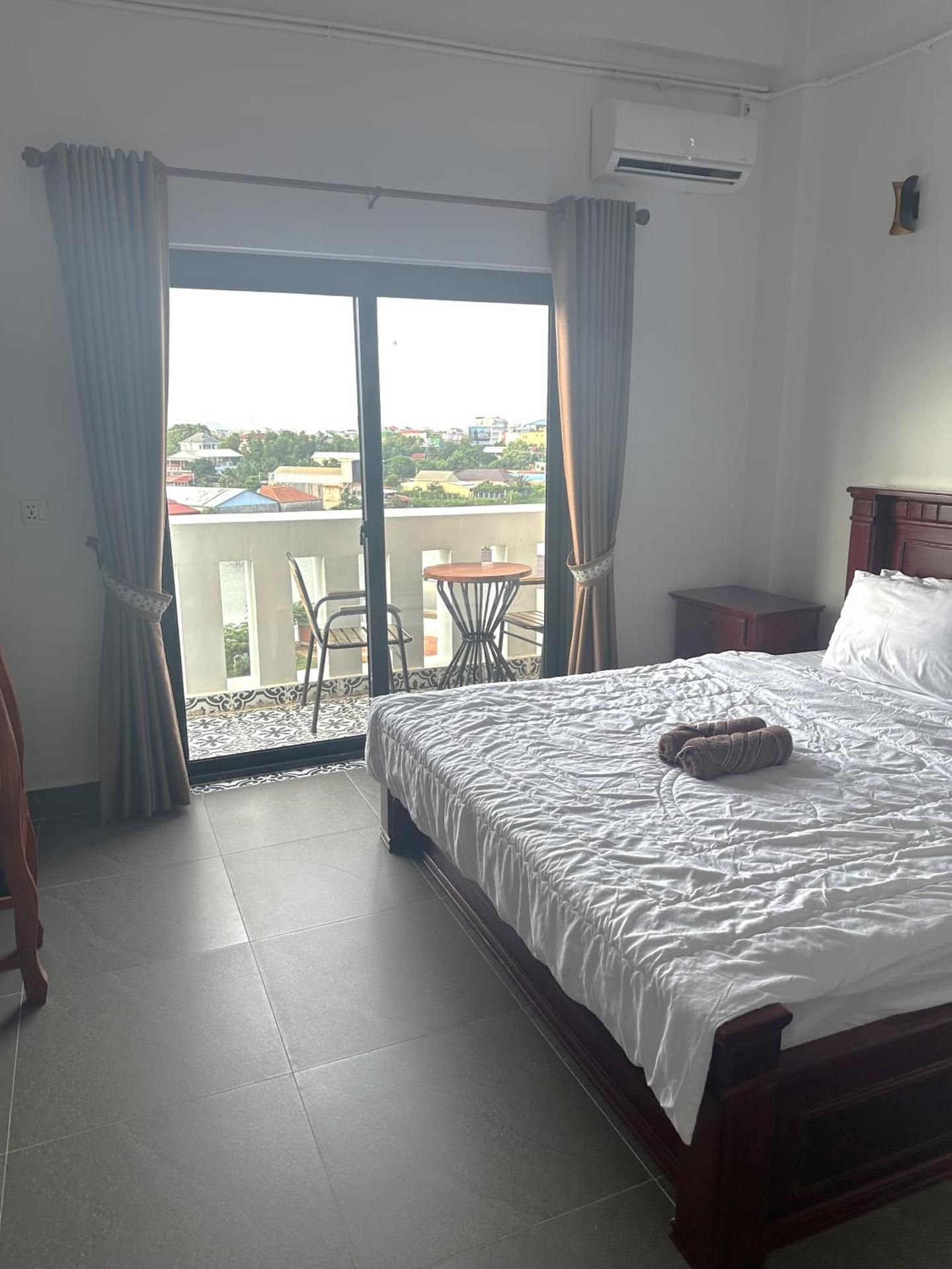 Apartment with Balcony