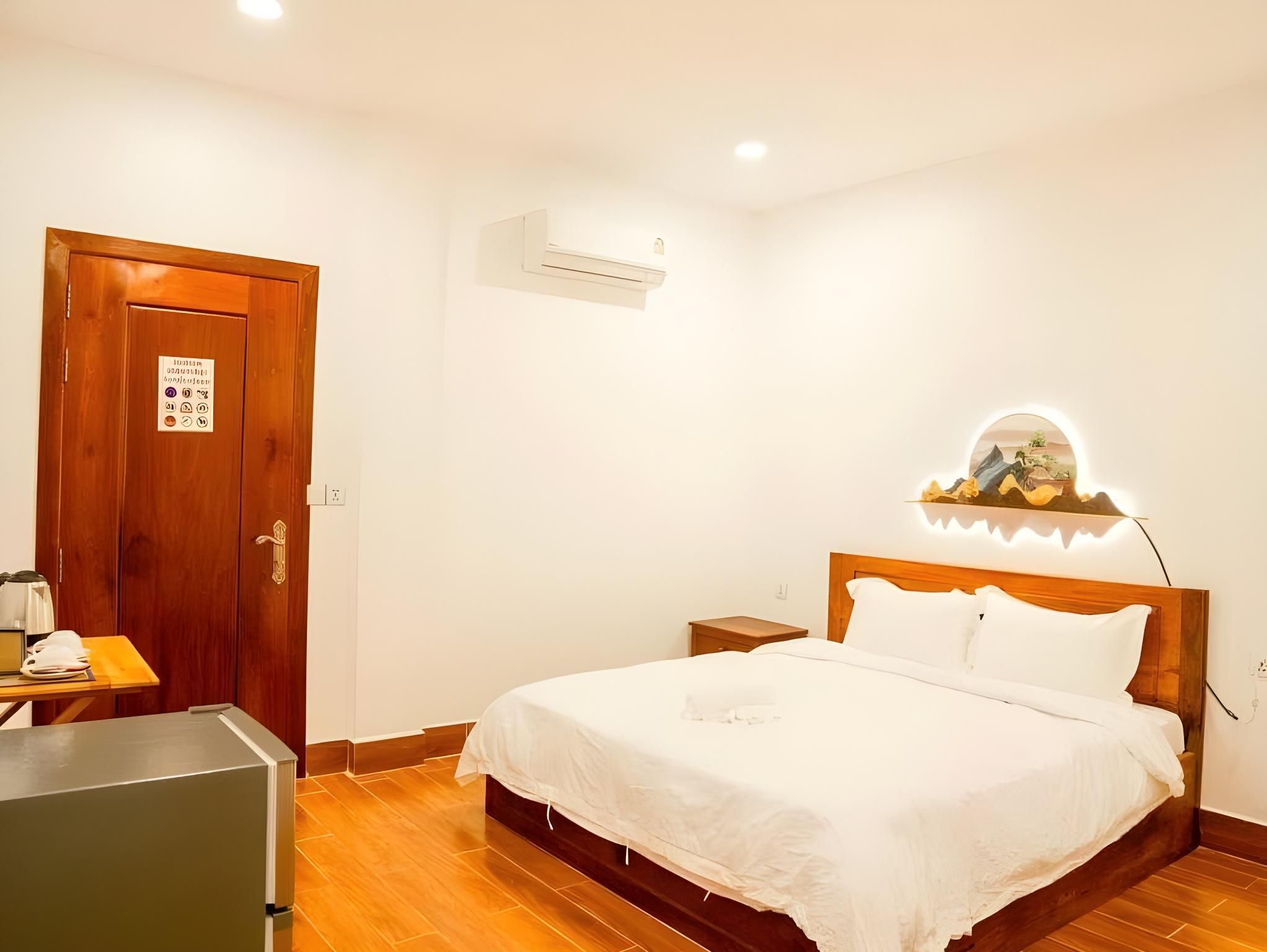 King Room with Balcony