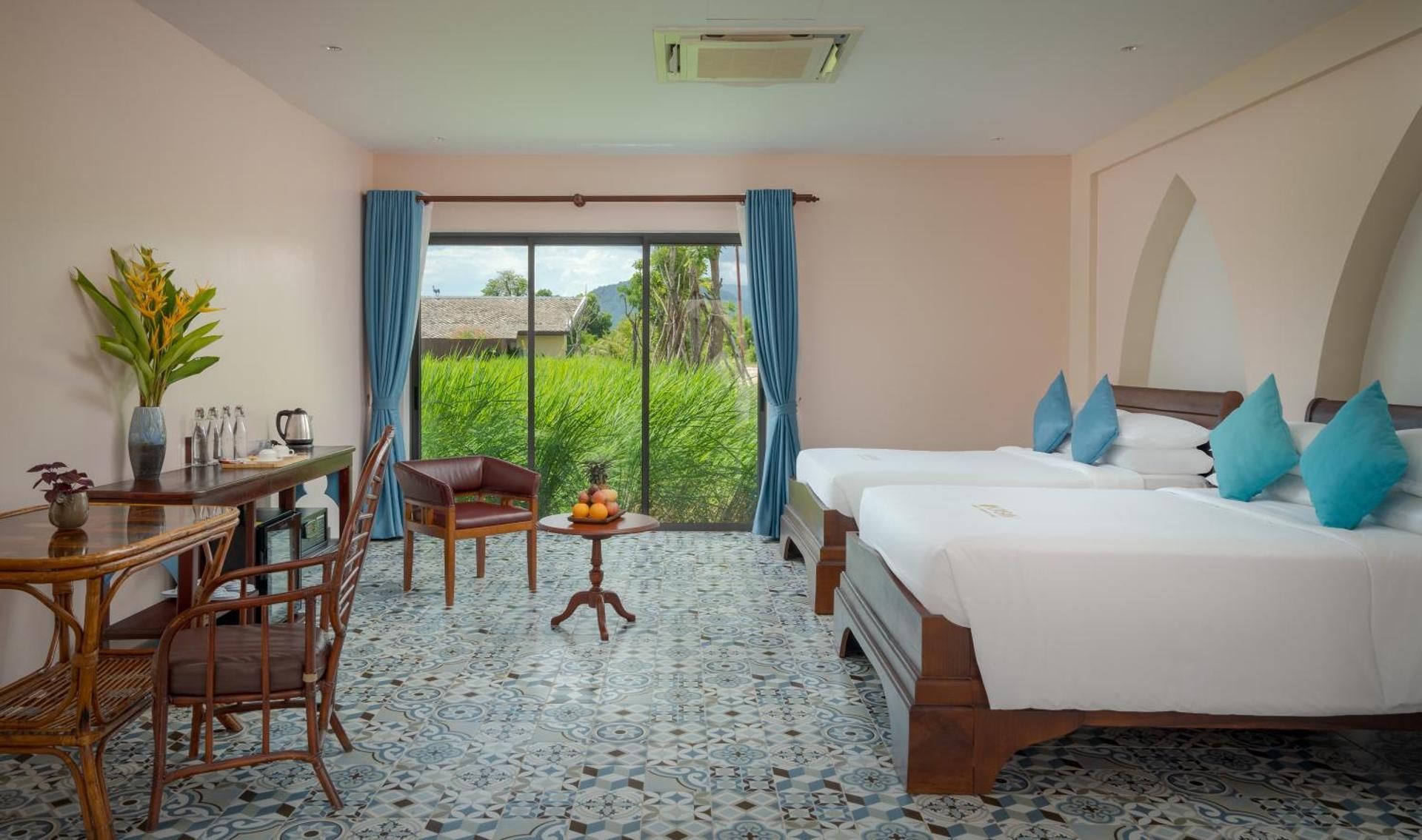 Treuy Koh Executive Suite Twin